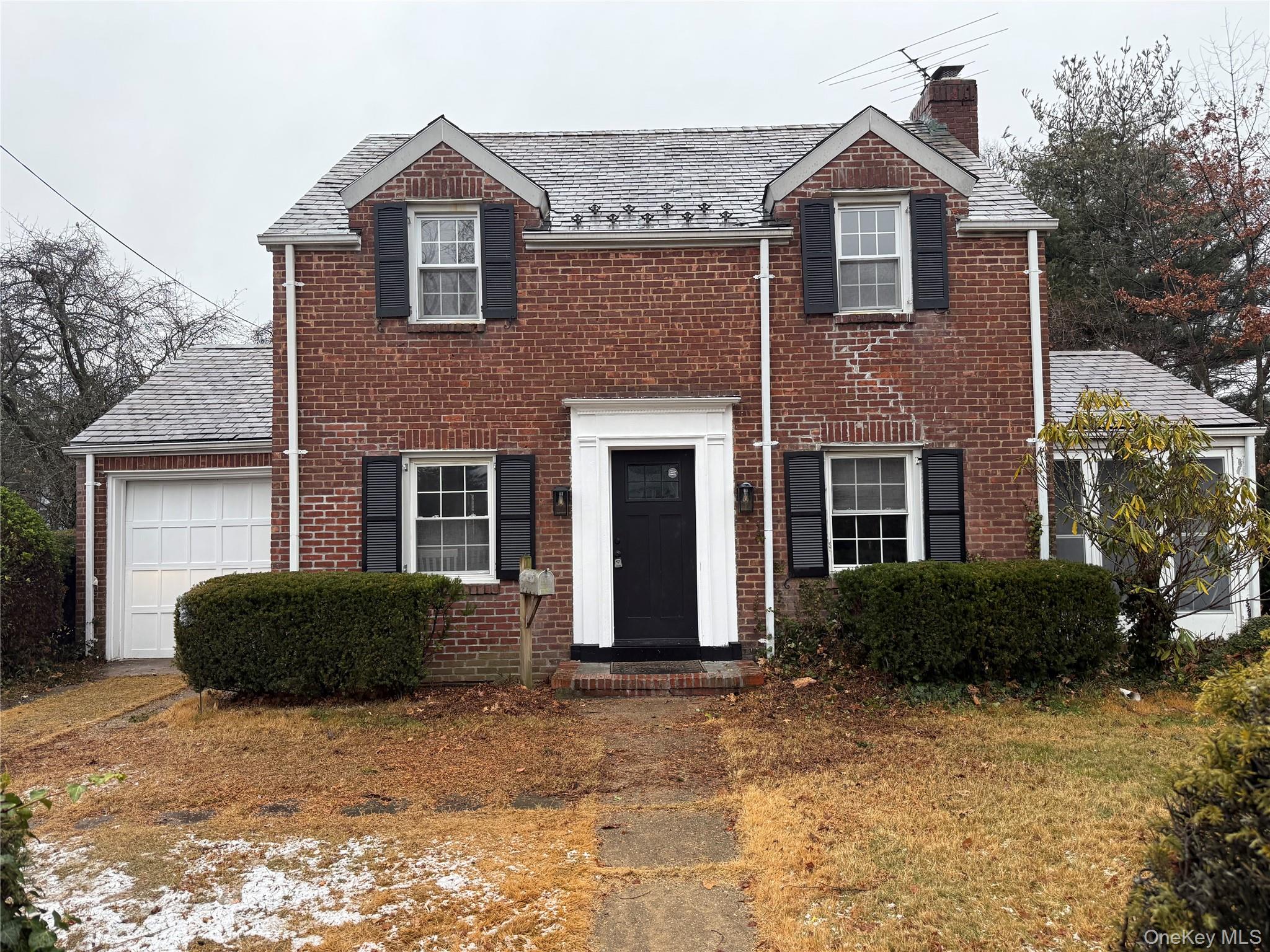 9 Center Street, Glen Cove, NY 11542