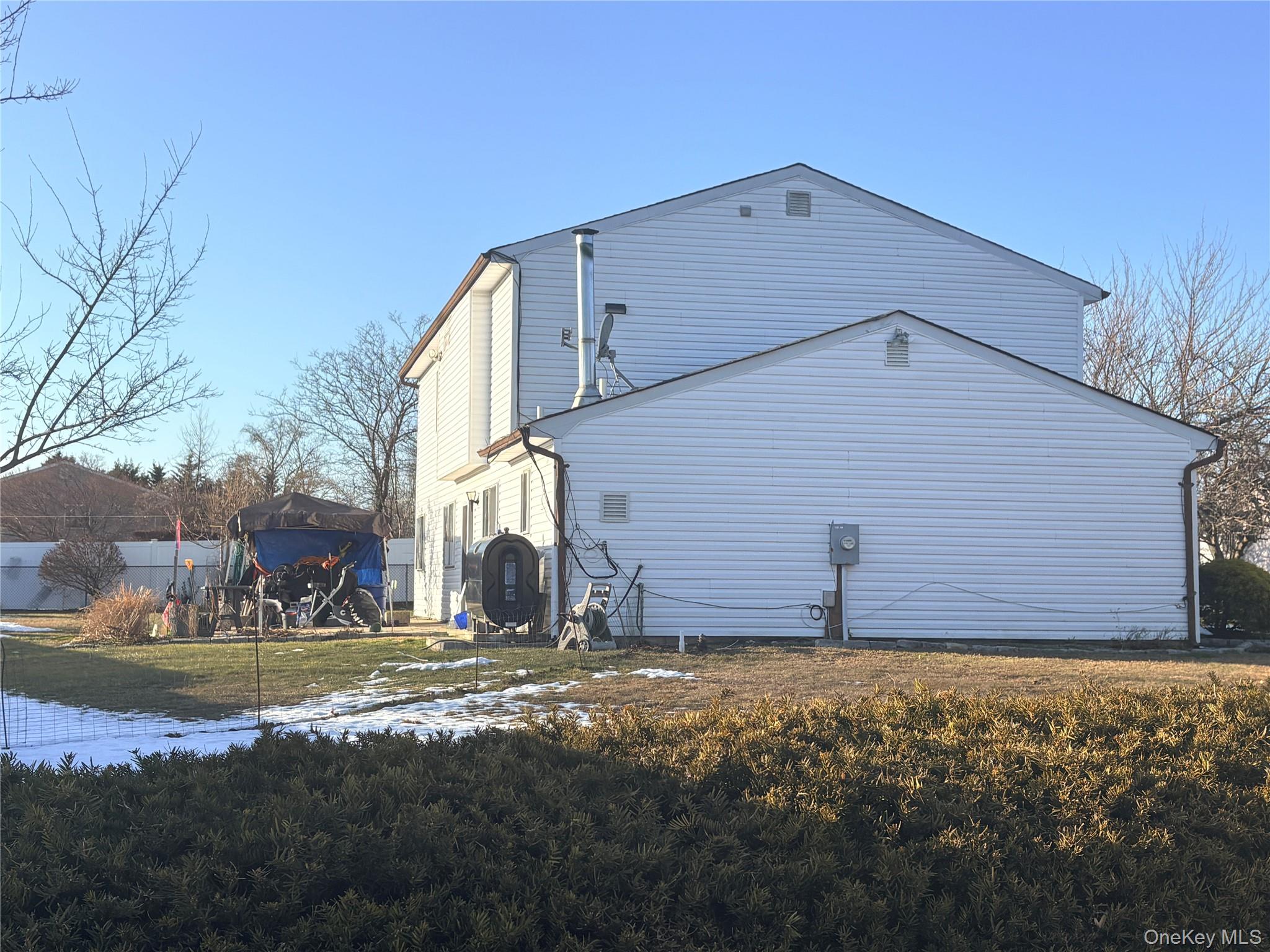 22 Forte Avenue, Medford, NY 11763