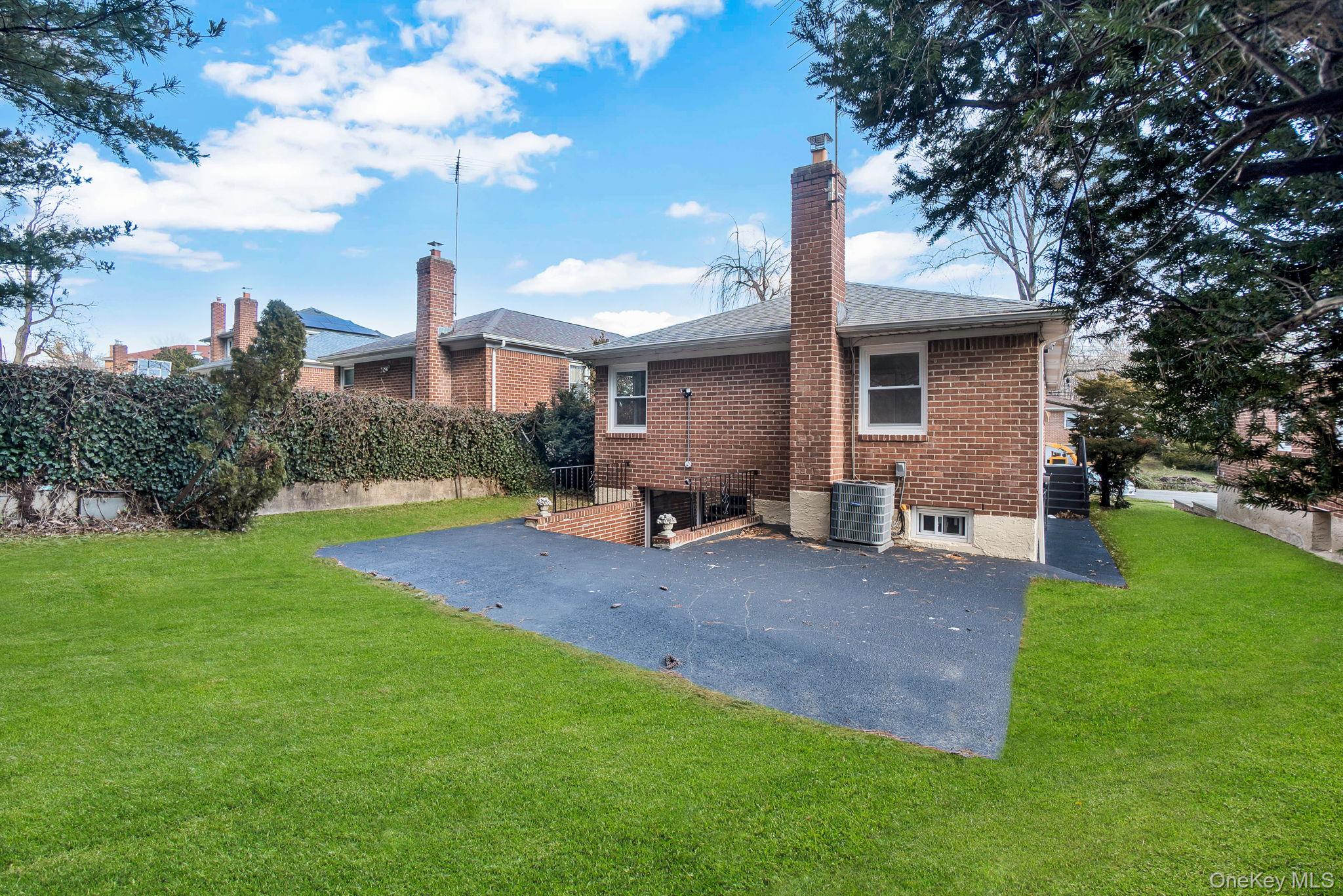 73-30 244th Street, Flushing, NY 11362