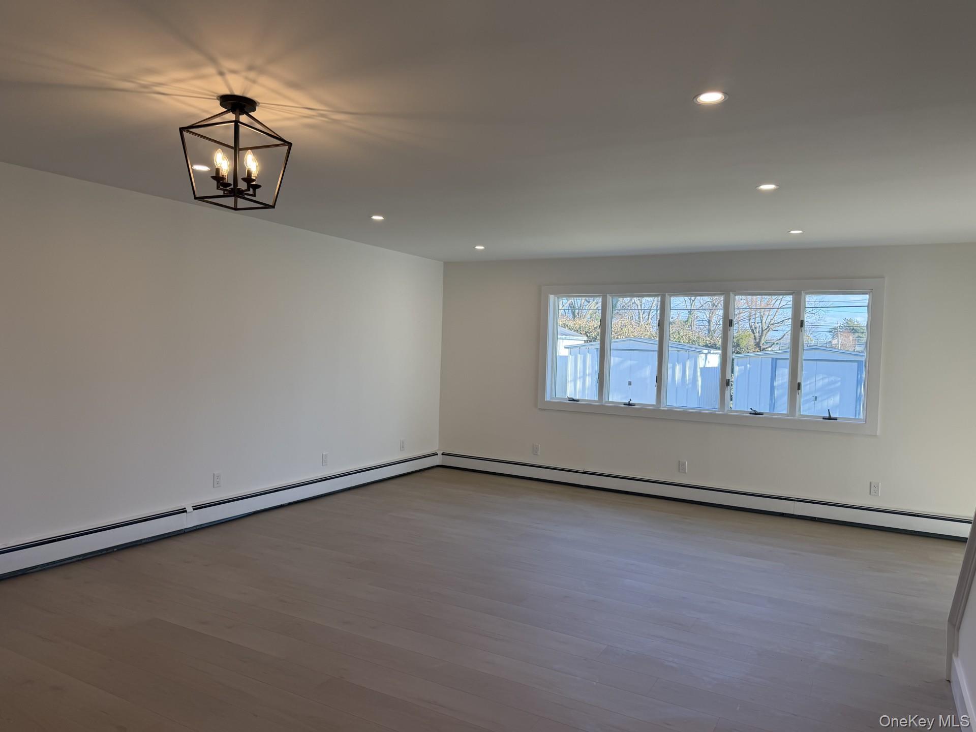 15 Bond Lane, Hicksville, NY 11801