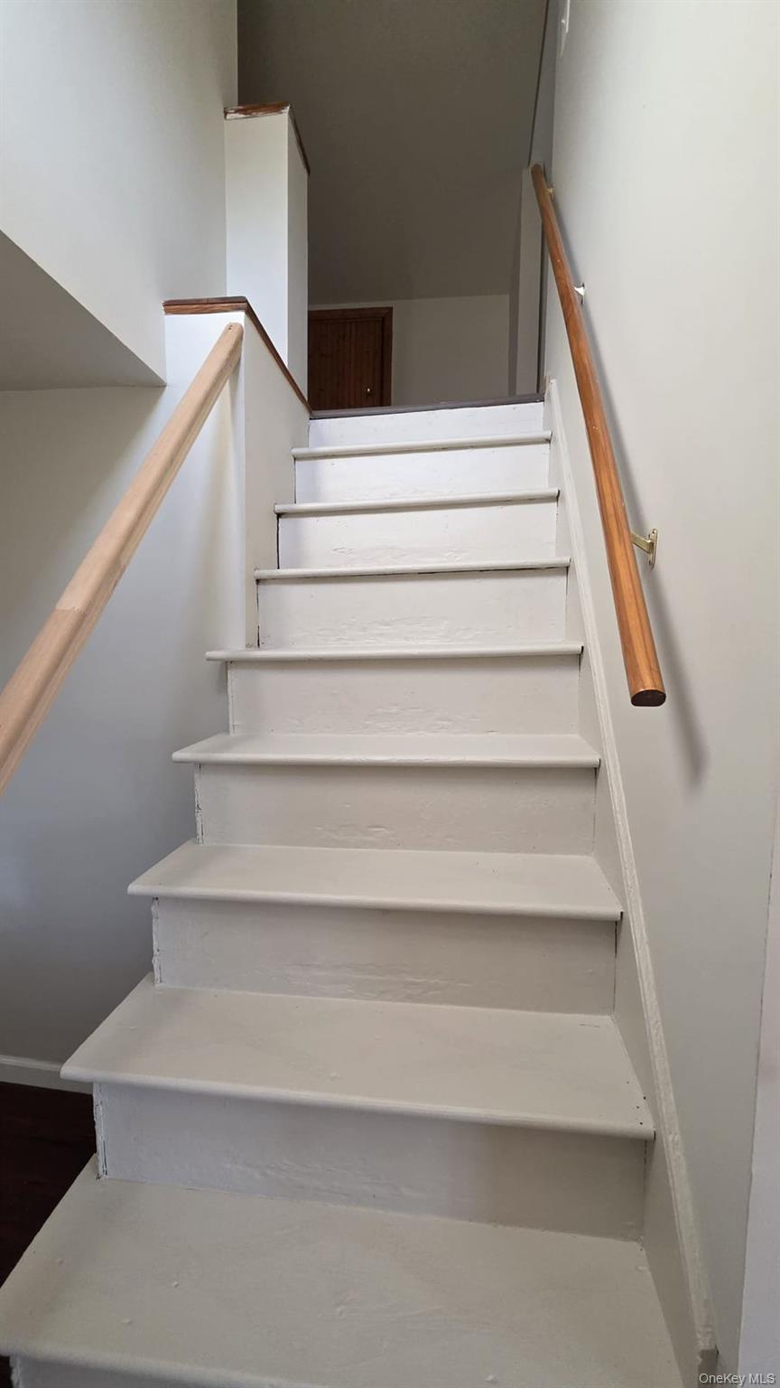 882 State Route 52 # 1, Walden, NY 12586