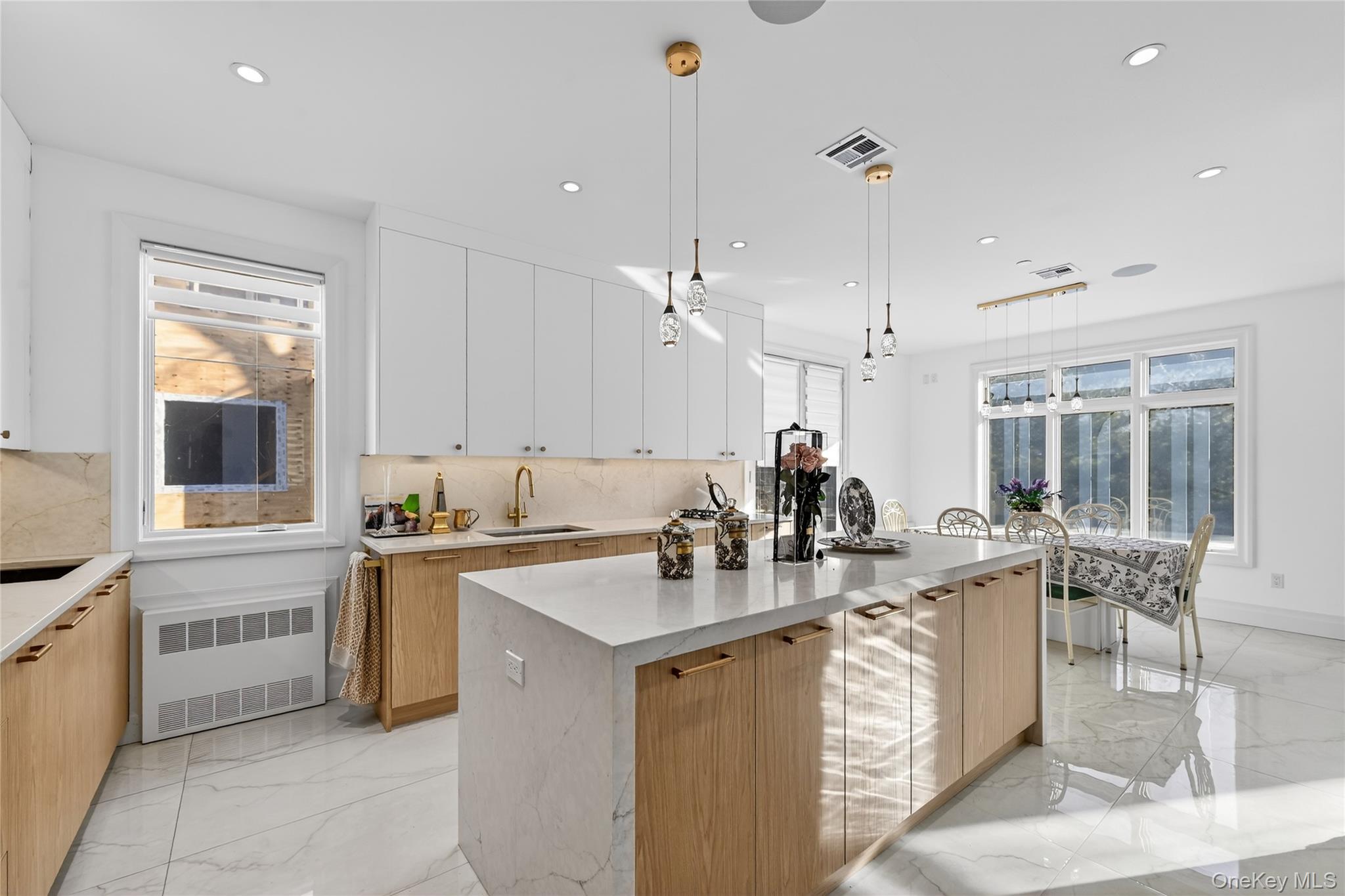 27 Ellish Parkway # 202, Spring Valley, NY 10977