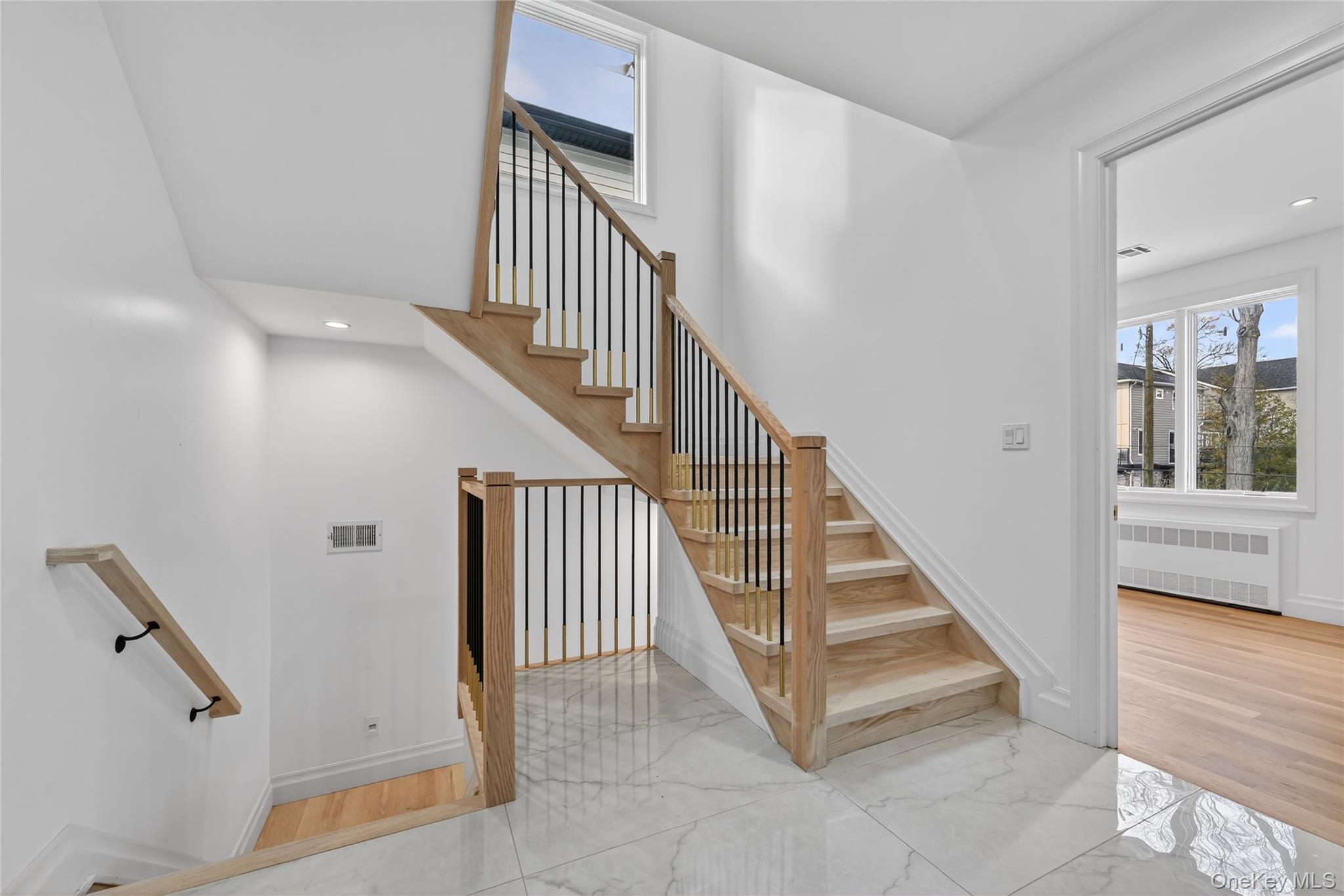 27 Ellish Parkway # 202, Spring Valley, NY 10977