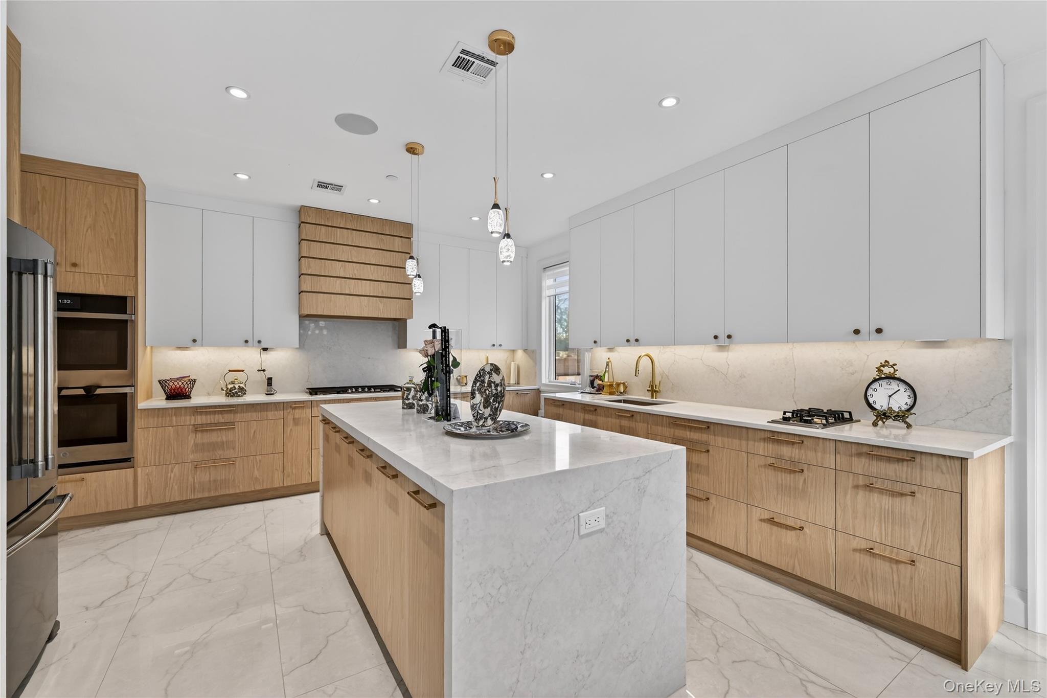 27 Ellish Parkway # 202, Spring Valley, NY 10977