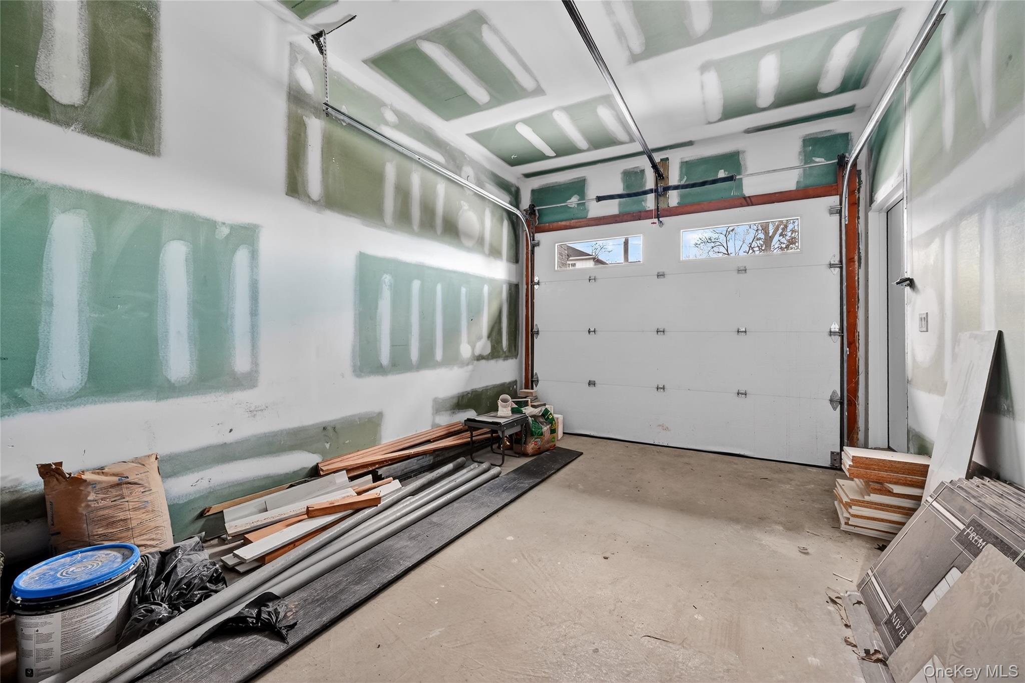 27 Ellish Parkway # 202, Spring Valley, NY 10977