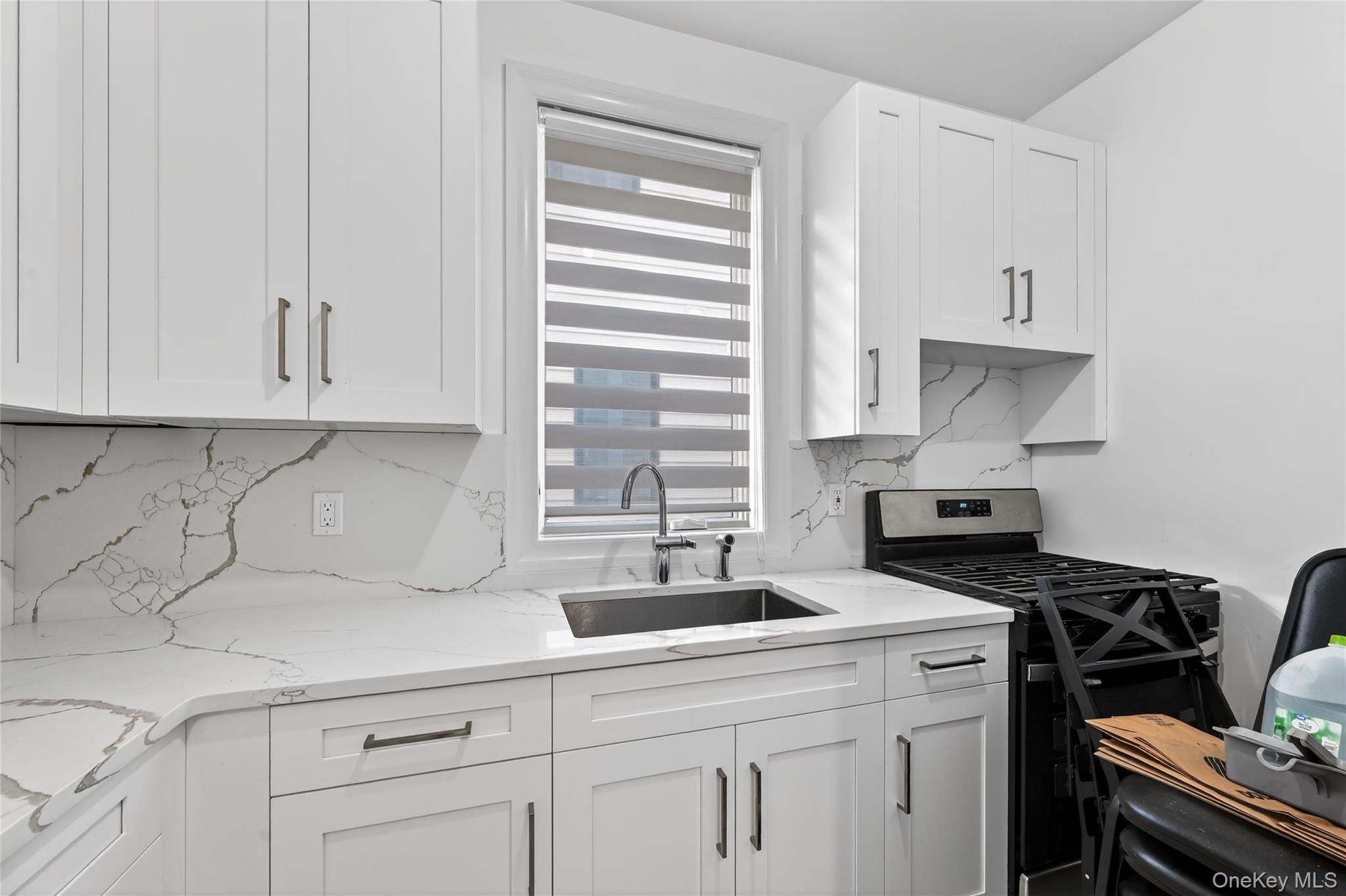 27 Ellish Parkway # 202, Spring Valley, NY 10977