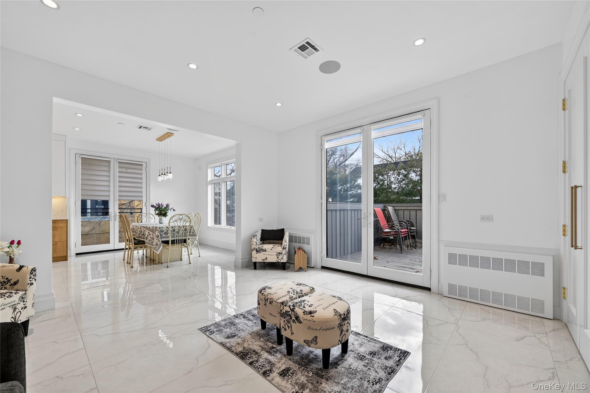 27 Ellish Parkway # 202, Spring Valley, NY 10977