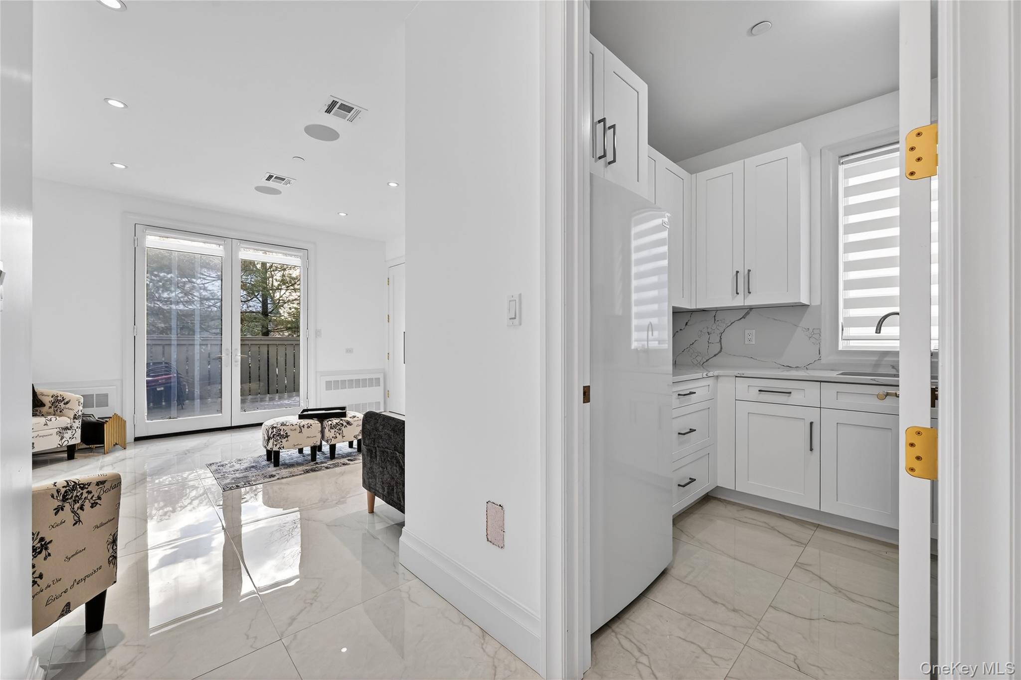 27 Ellish Parkway # 202, Spring Valley, NY 10977