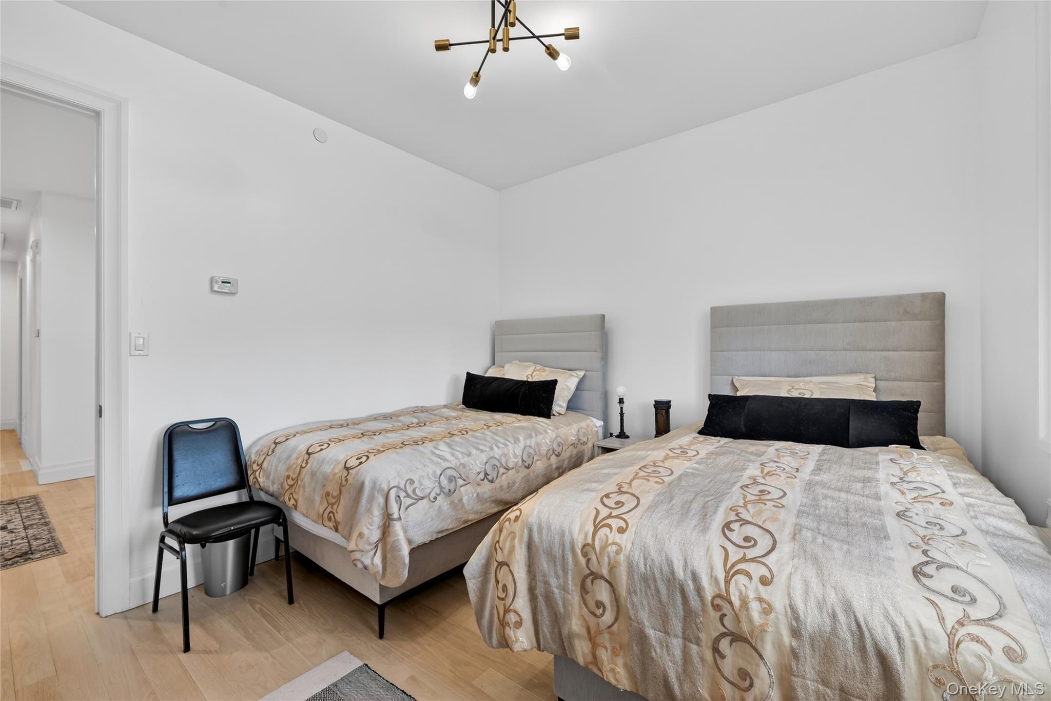 27 Ellish Parkway # 202, Spring Valley, NY 10977