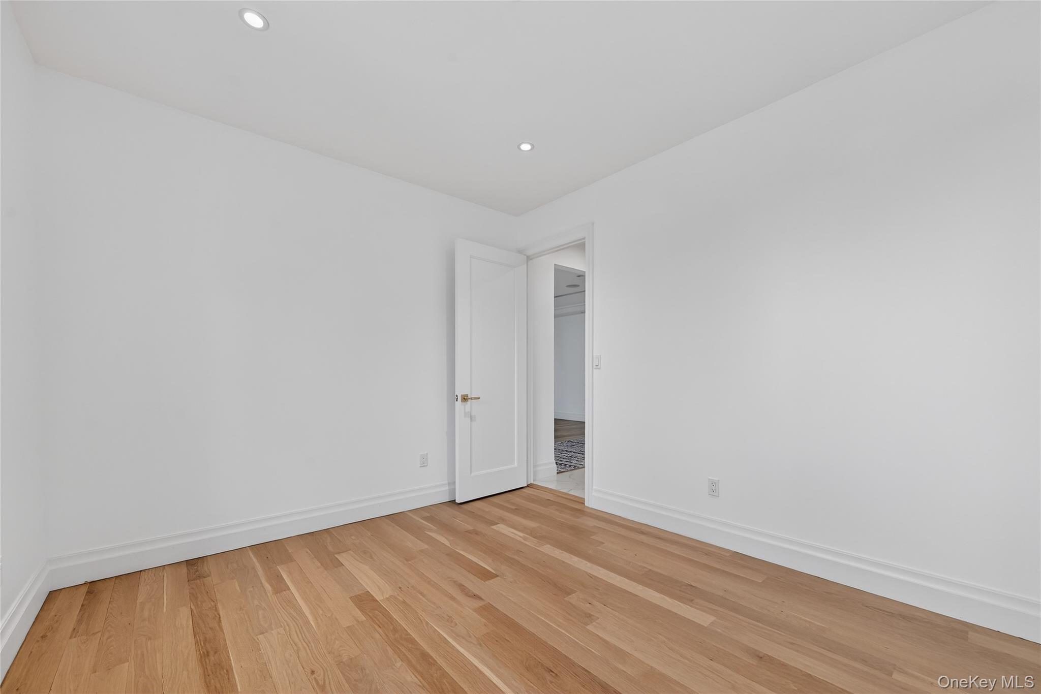 27 Ellish Parkway # 202, Spring Valley, NY 10977