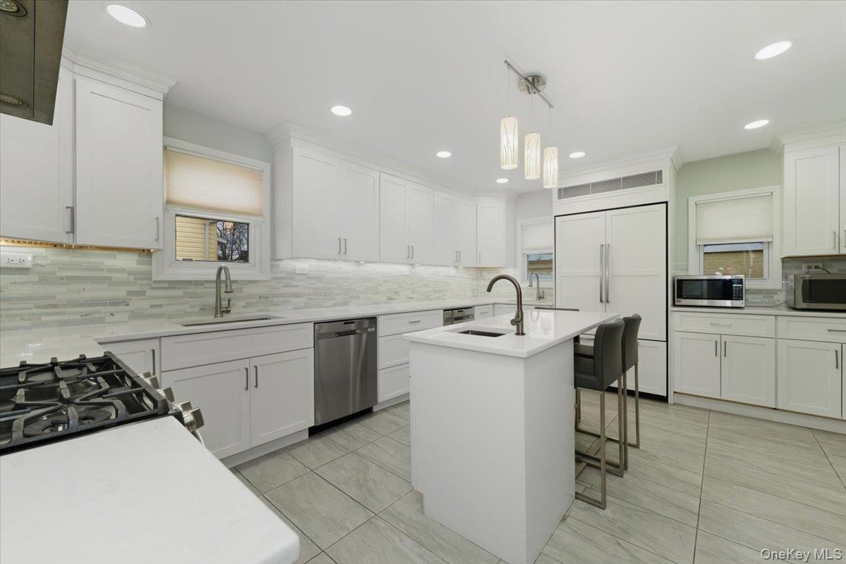 422 Cedarhurst Avenue, Cedarhurst, NY 11516