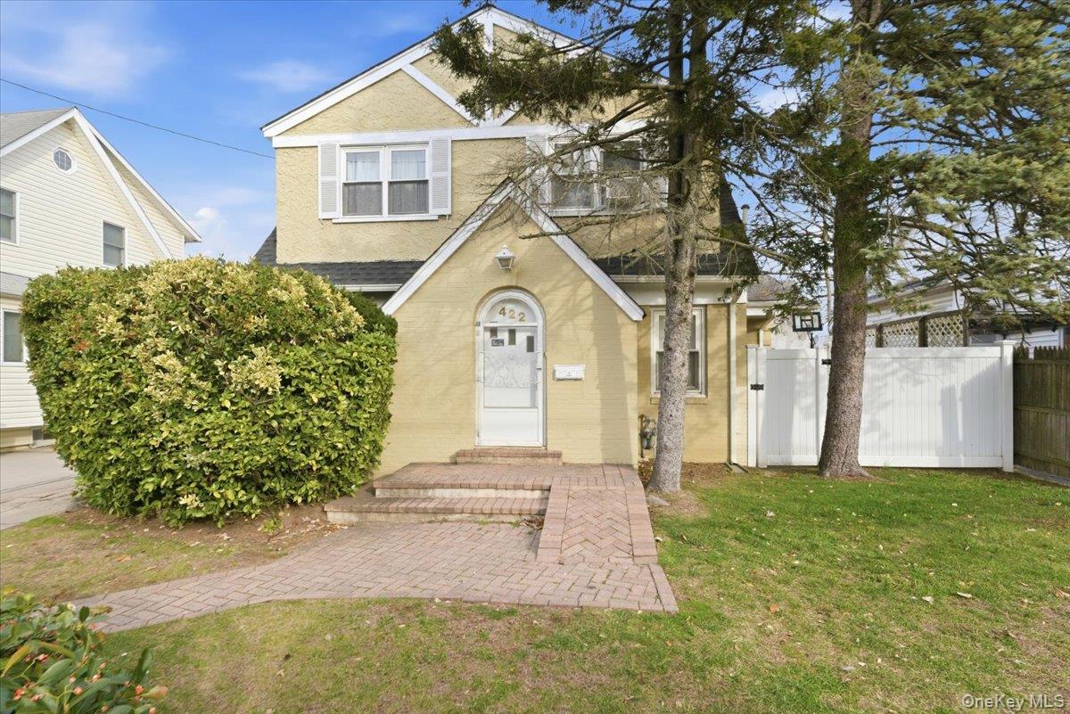 422 Cedarhurst Avenue, Cedarhurst, NY 11516