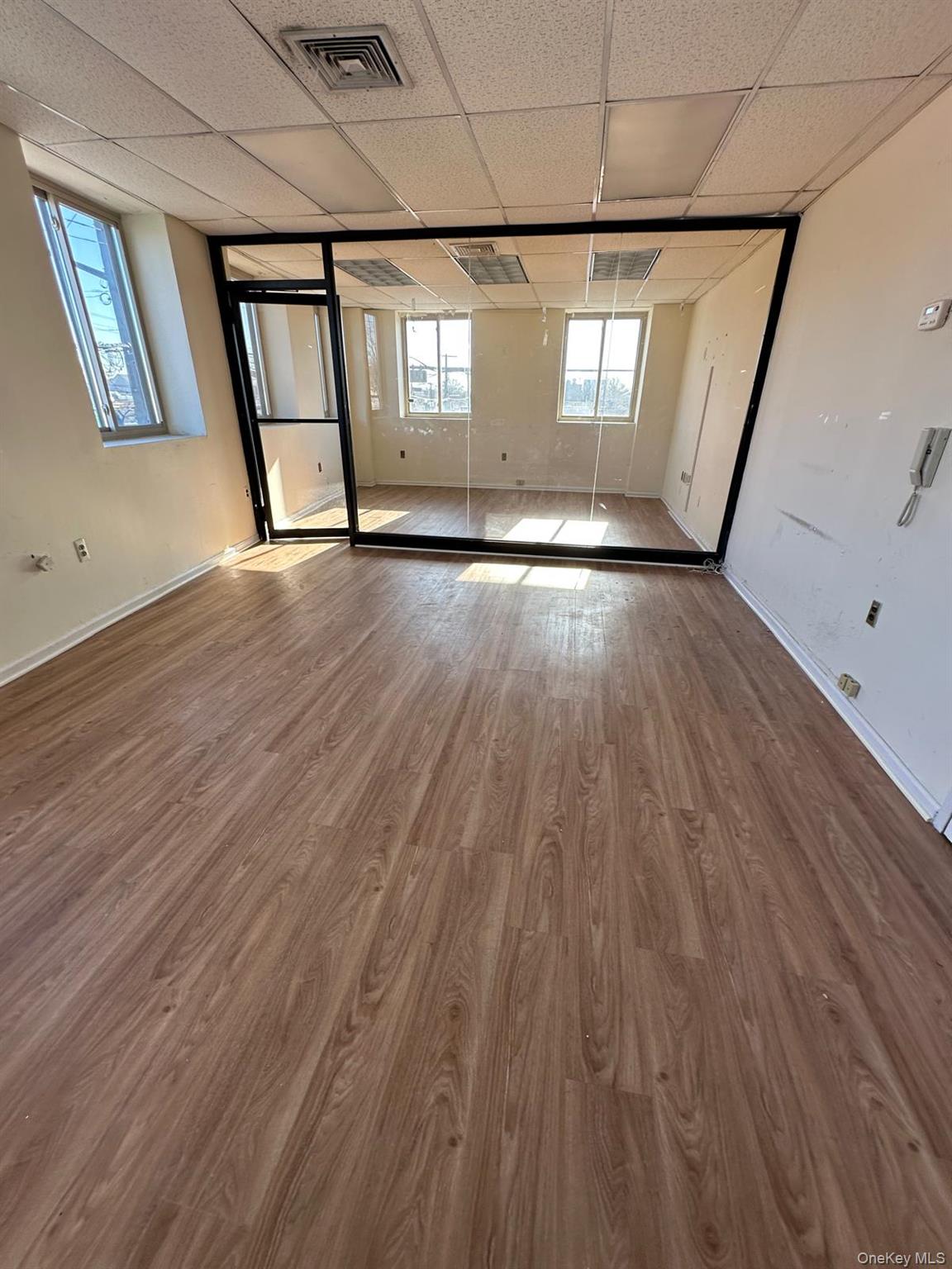 3800 E Tremont Avenue, Bronx, NY 10465