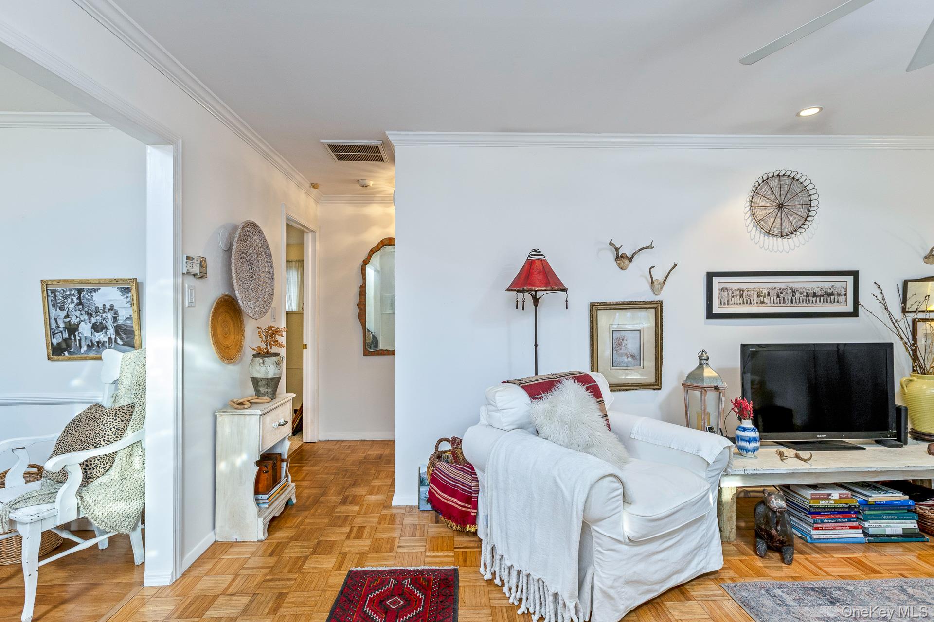 475 Darwen Drive # B, Ridge, NY 11961