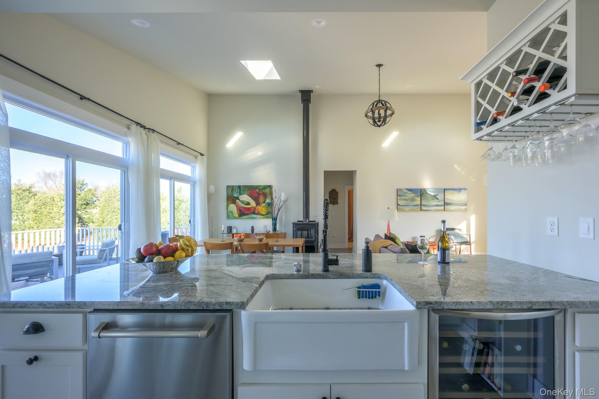 16 Lucas Lane, Hudson, NY 12534