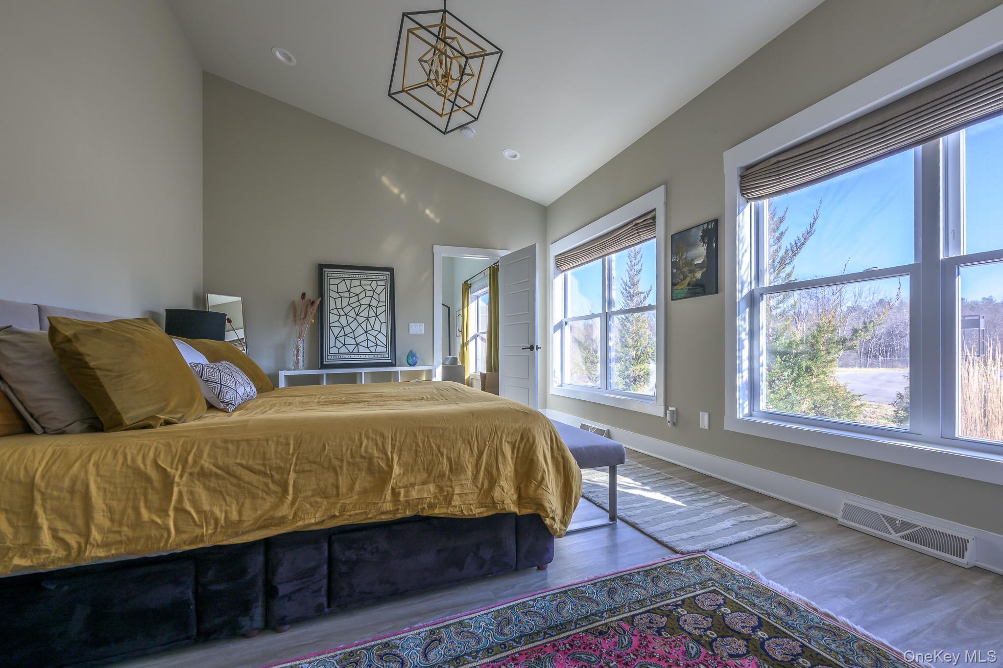 16 Lucas Lane, Hudson, NY 12534