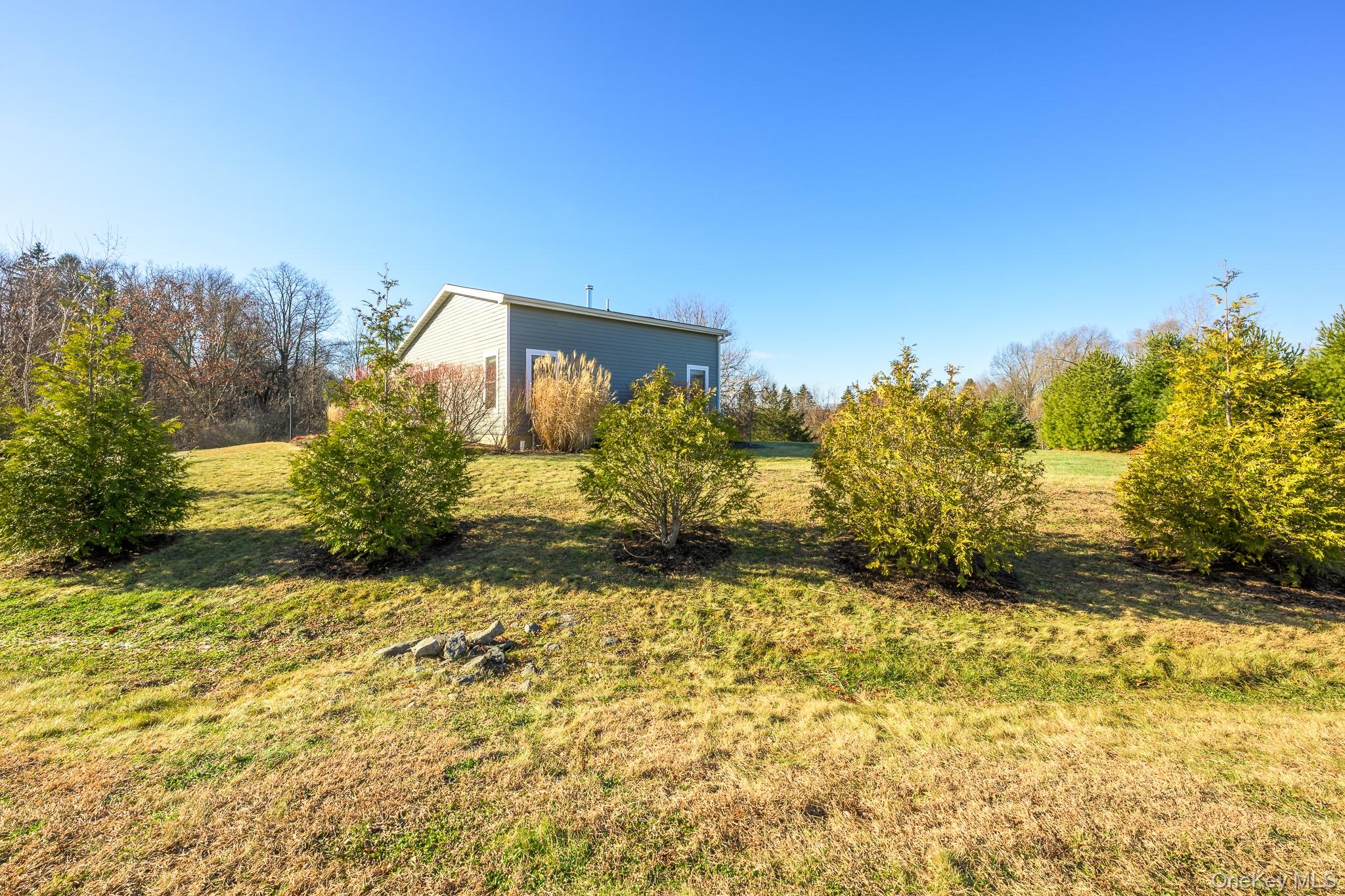 16 Lucas Lane, Hudson, NY 12534