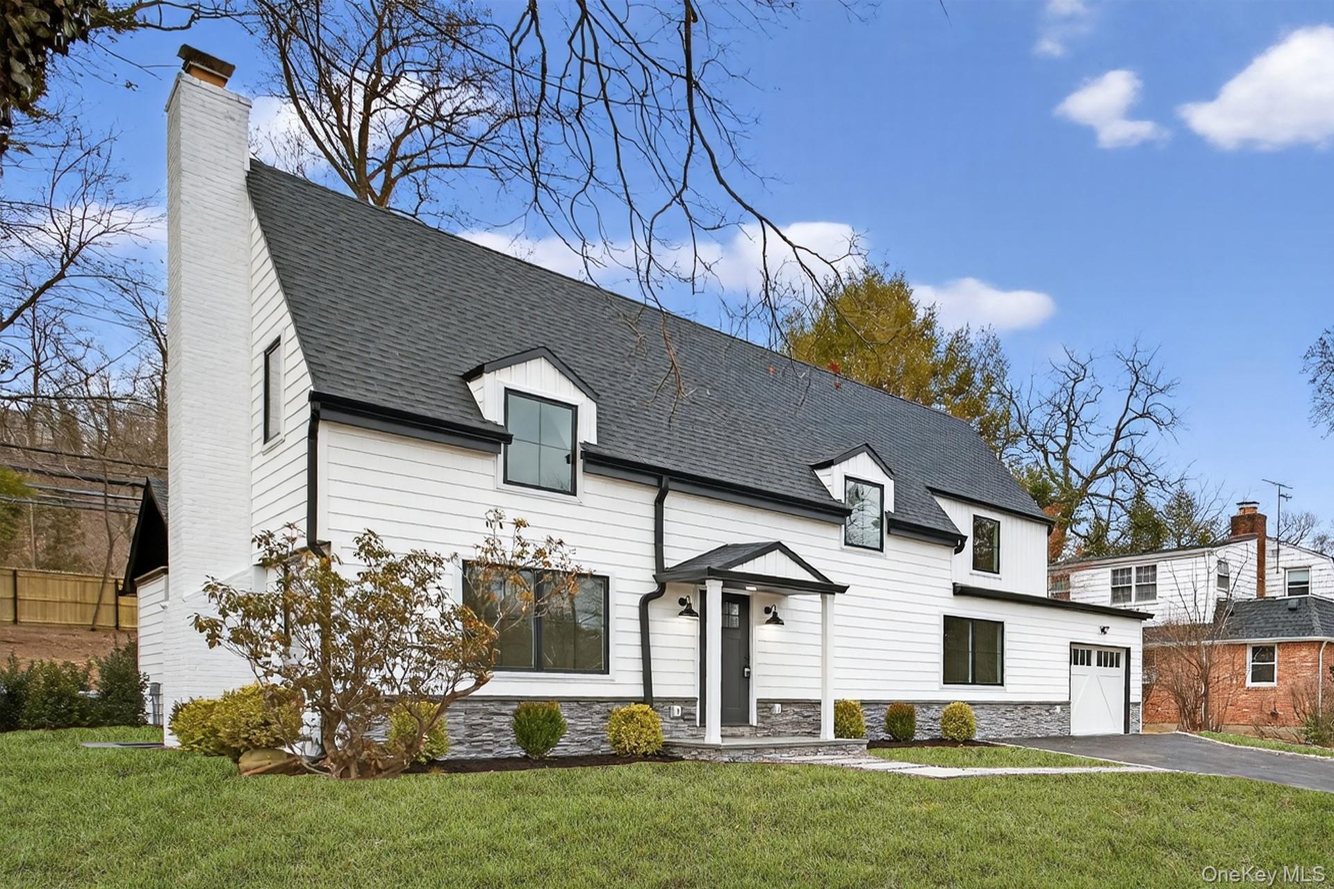 199 Salem Road, East Hills, NY 11577