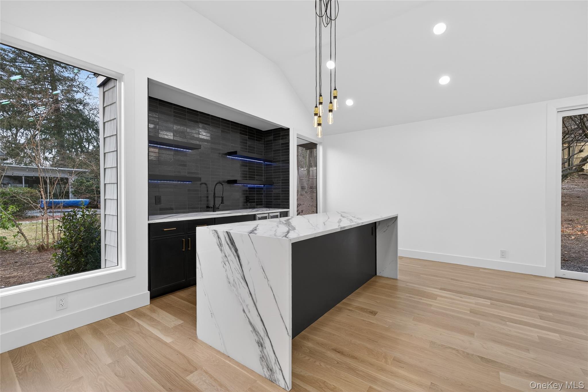 199 Salem Road, East Hills, NY 11577