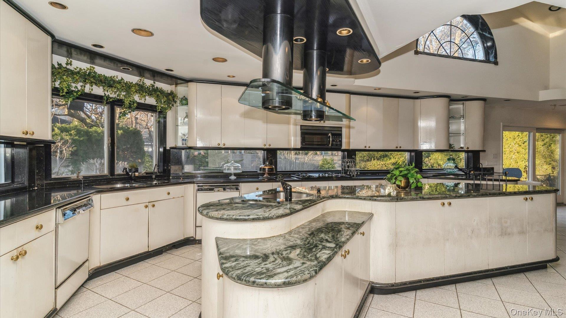 178 Wildacre Avenue, Lawrence, NY 11559