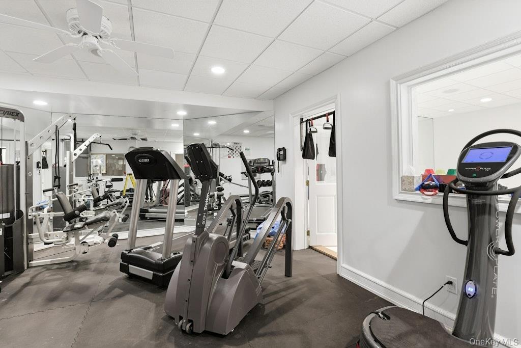 1 Beech Tree Lane, Brookville, NY 11545