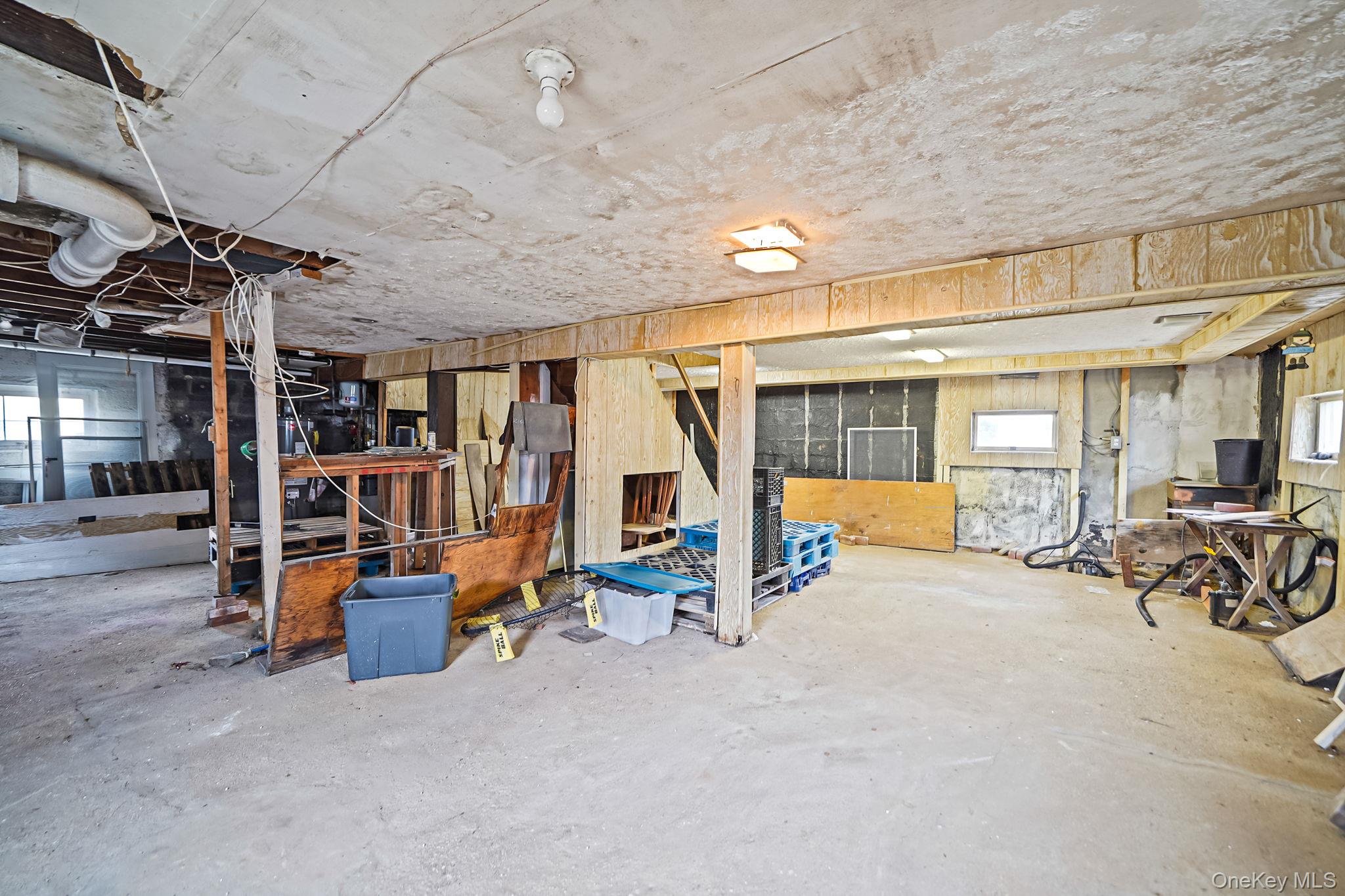 67 Orchard Street, Lindenhurst, NY 11757