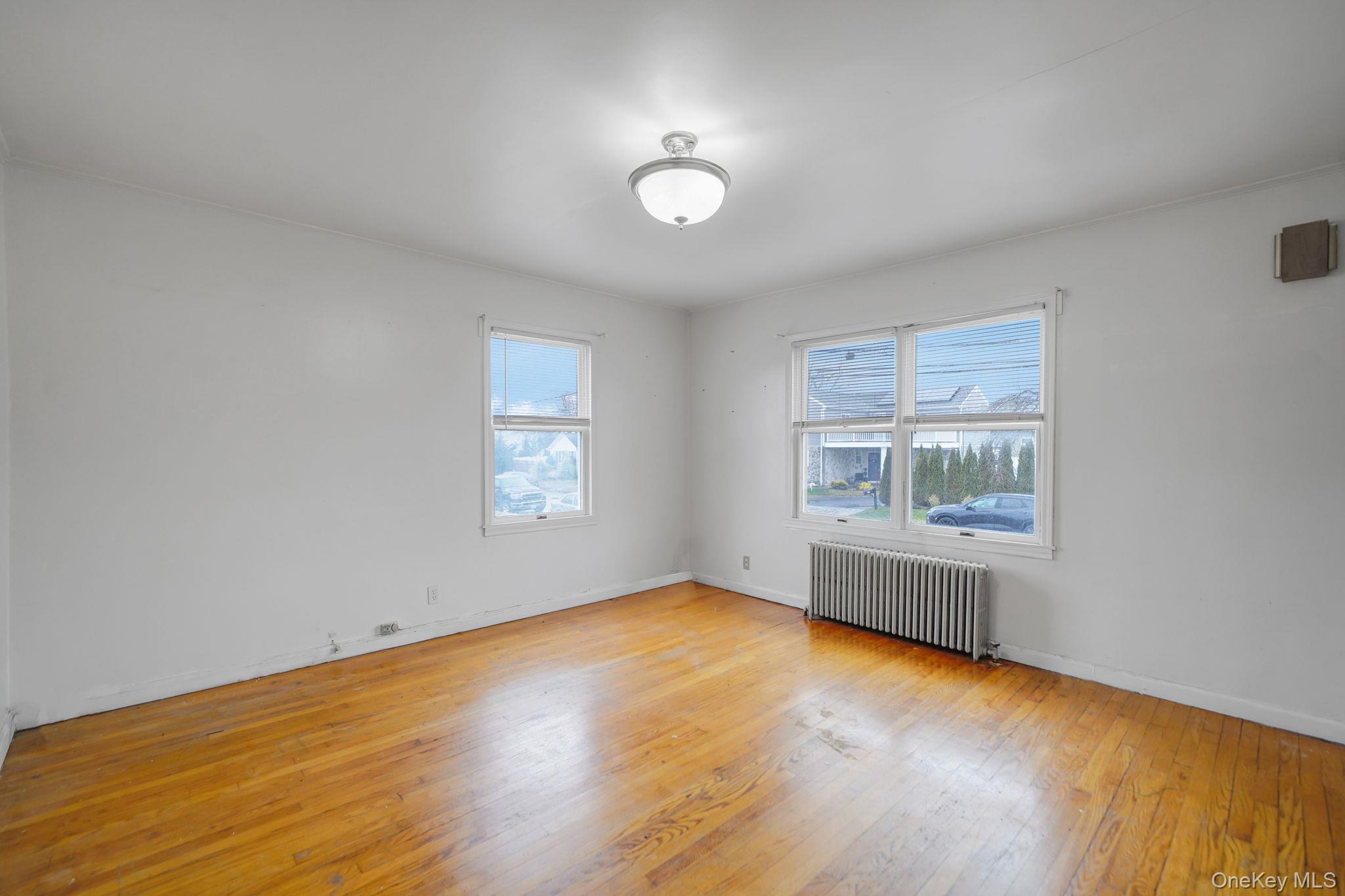 67 Orchard Street, Lindenhurst, NY 11757