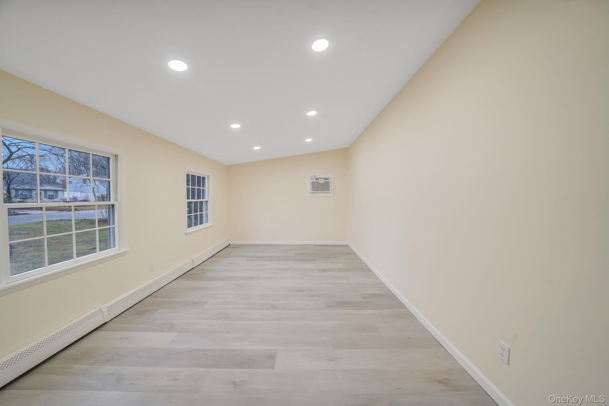 20 Matsunaye, Medford, NY 11763