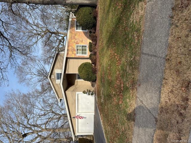 5431 Expressway Drive N, Holtsville, NY 11742