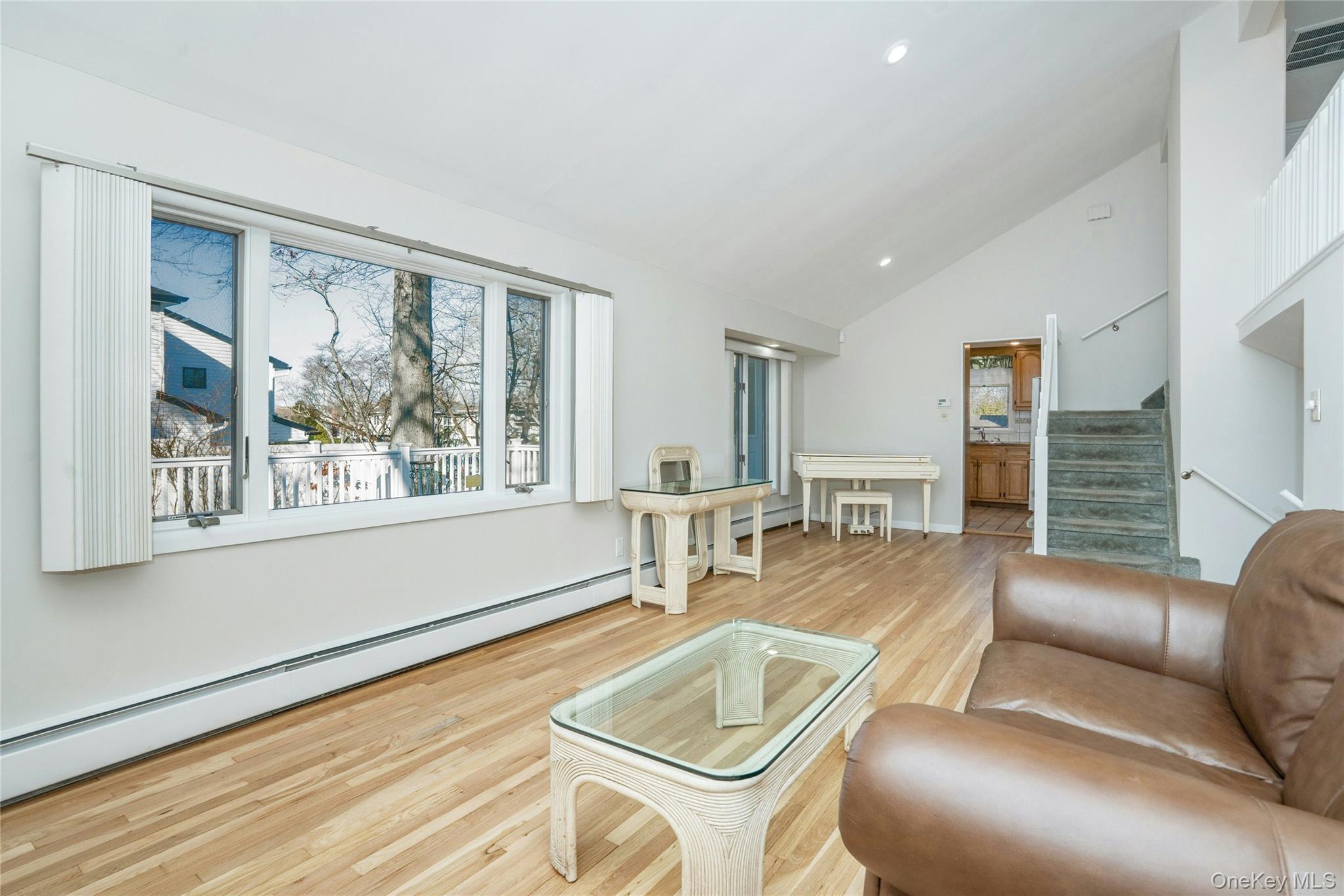 3 Dover Lane, Old Bethpage, NY 11804