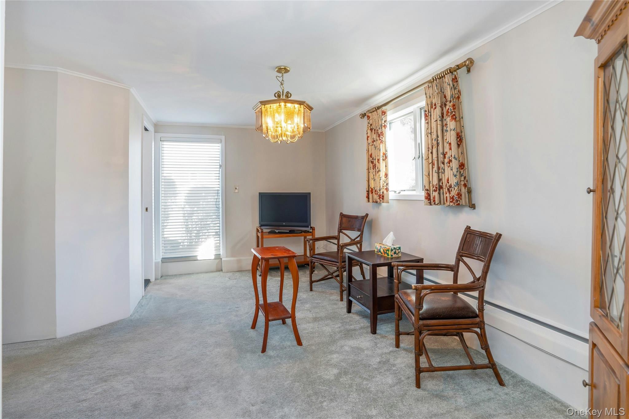 3 Dover Lane, Old Bethpage, NY 11804