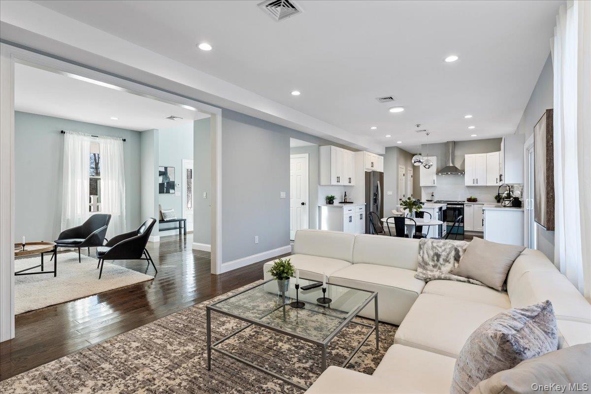 91 Market Street, Mastic Beach, NY 11951