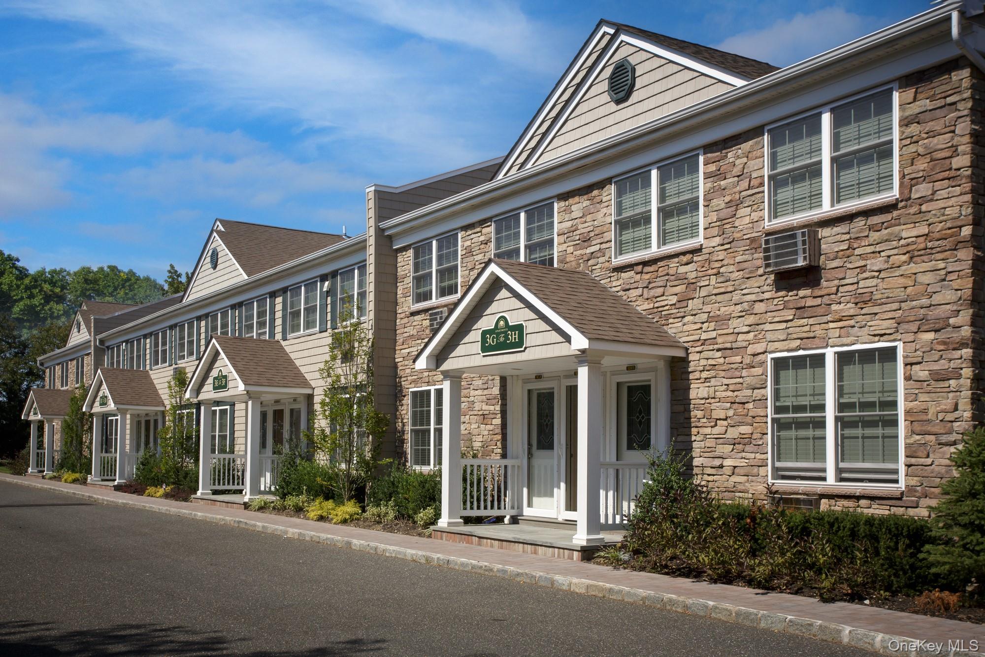 184 Hallock Road # 4C2, Lake Grove, NY 11755