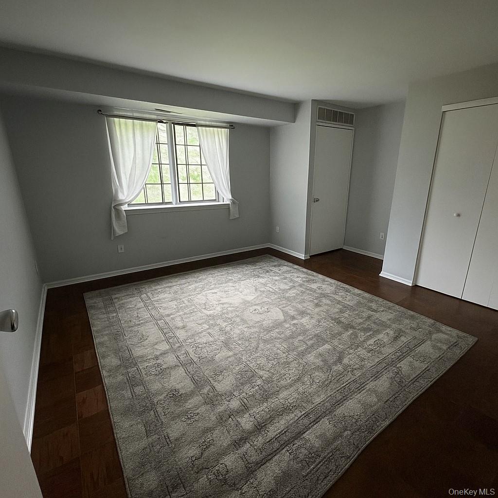 13 Pinebrook Place # 13, Bay Shore, NY 11706