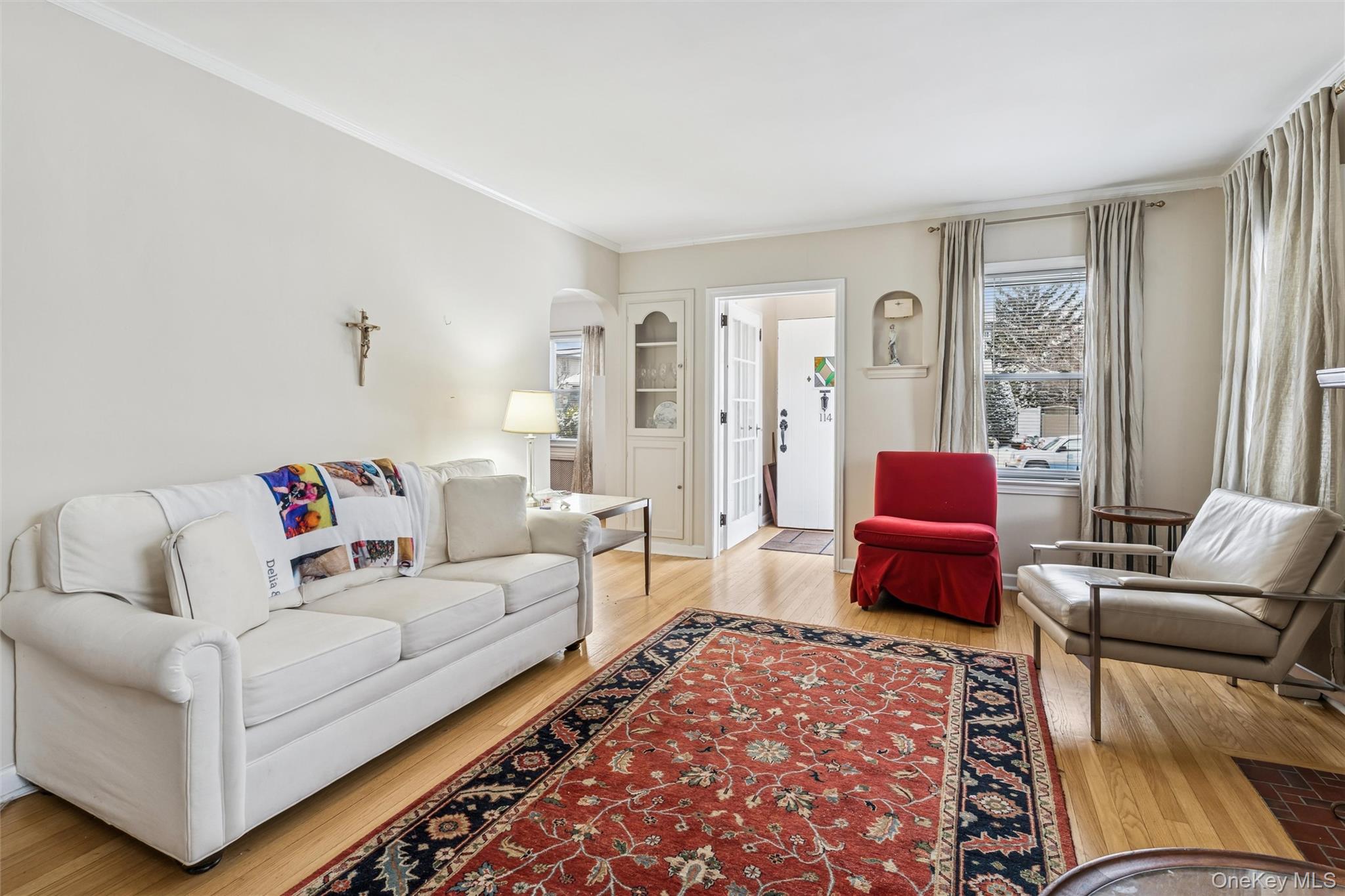 114 Lexington Avenue, Franklin Square, NY 11010