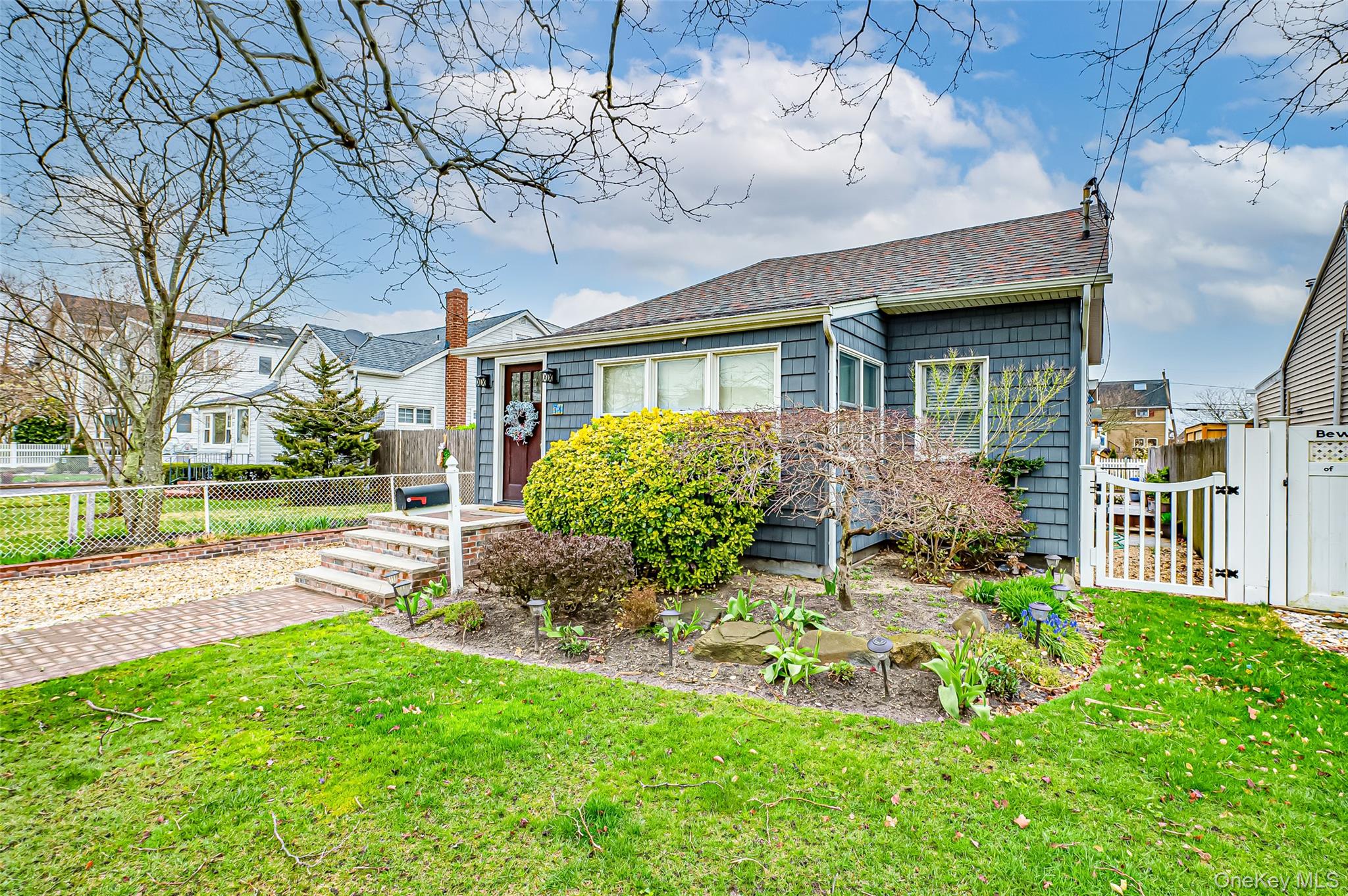 71 S Bay Drive, Babylon, NY 11702