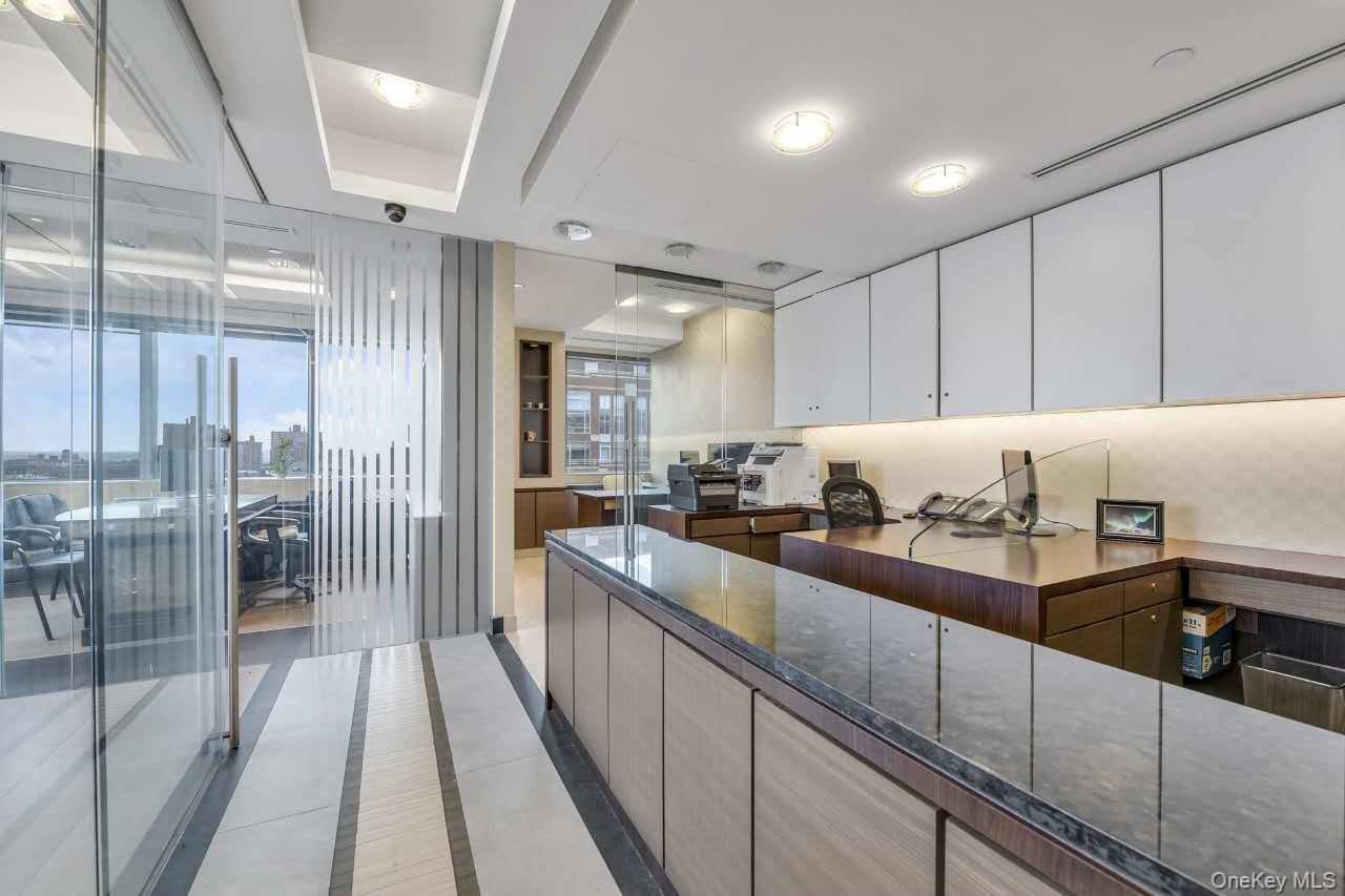 38-25 Main Street # 11F, Flushing, NY 11354