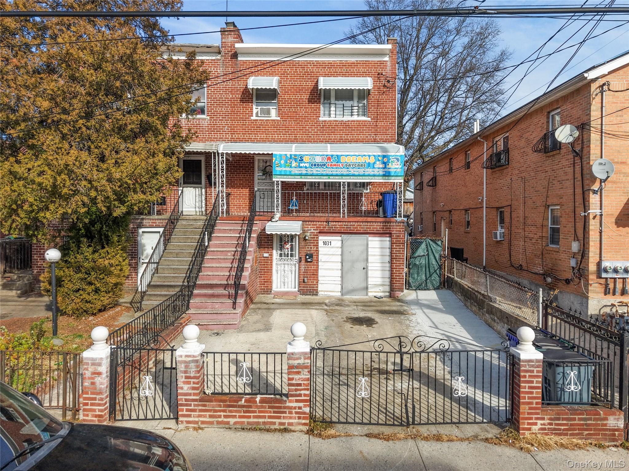 1031 E 225, Bronx, NY 10466