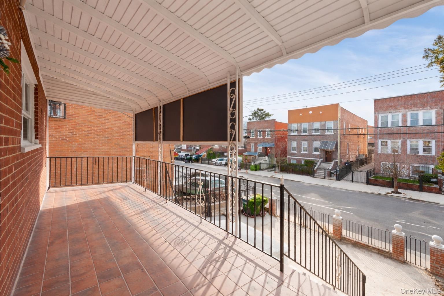 1031 E 225, Bronx, NY 10466