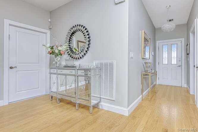 9 Westminster Way, Pomona, NY 10970