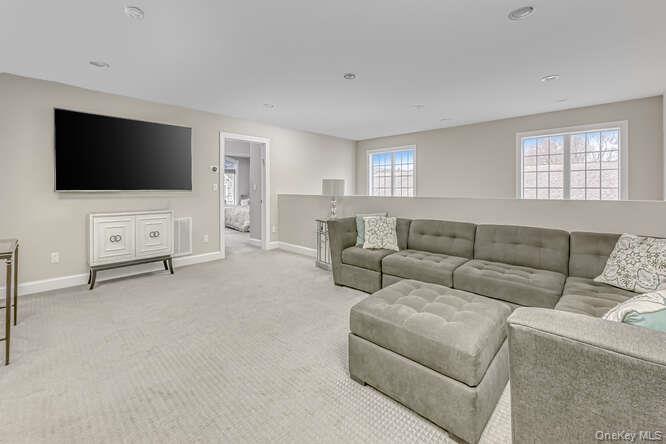 9 Westminster Way, Pomona, NY 10970
