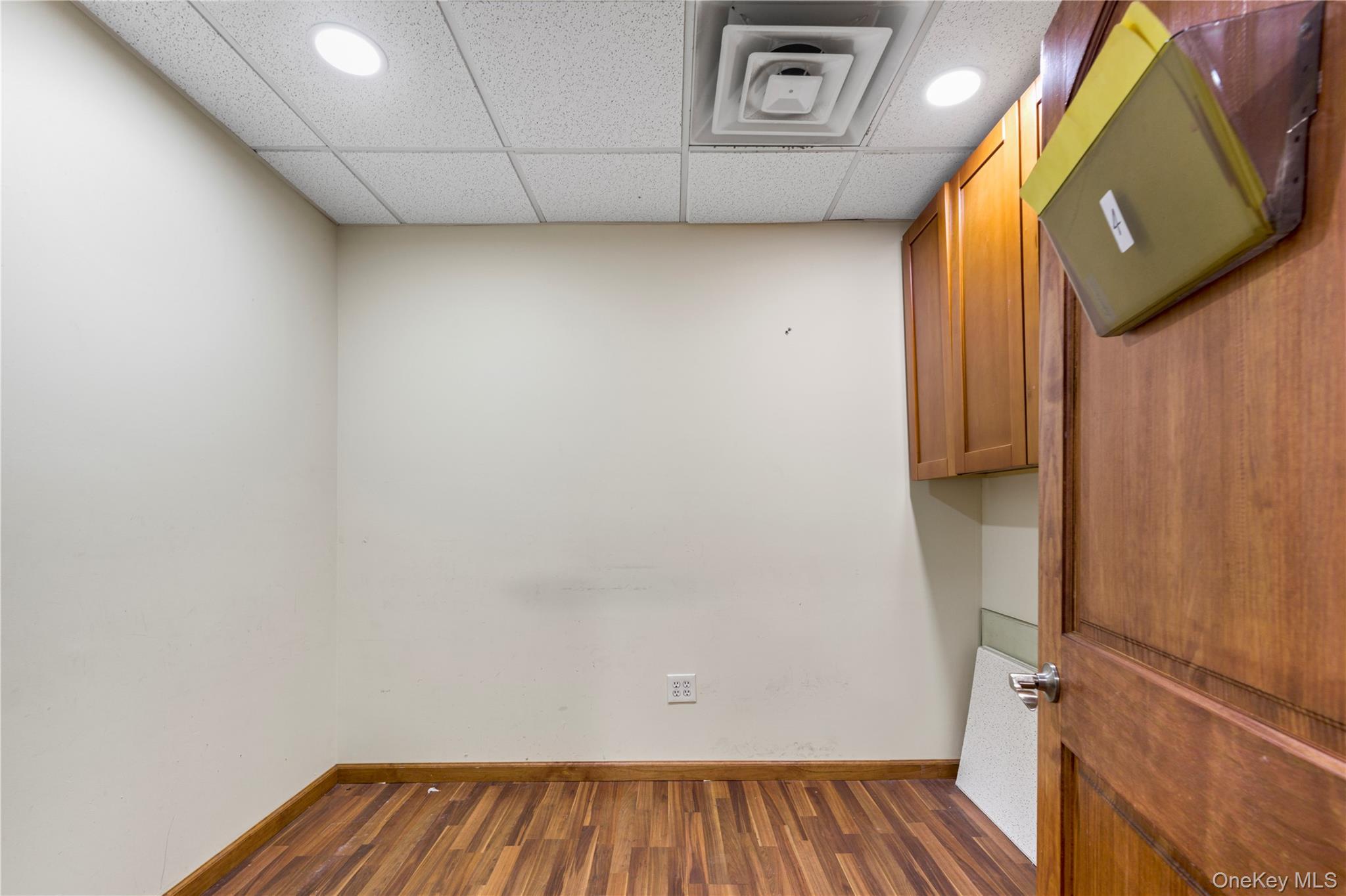 41-60 Main Street # 204, Flushing, NY 11355