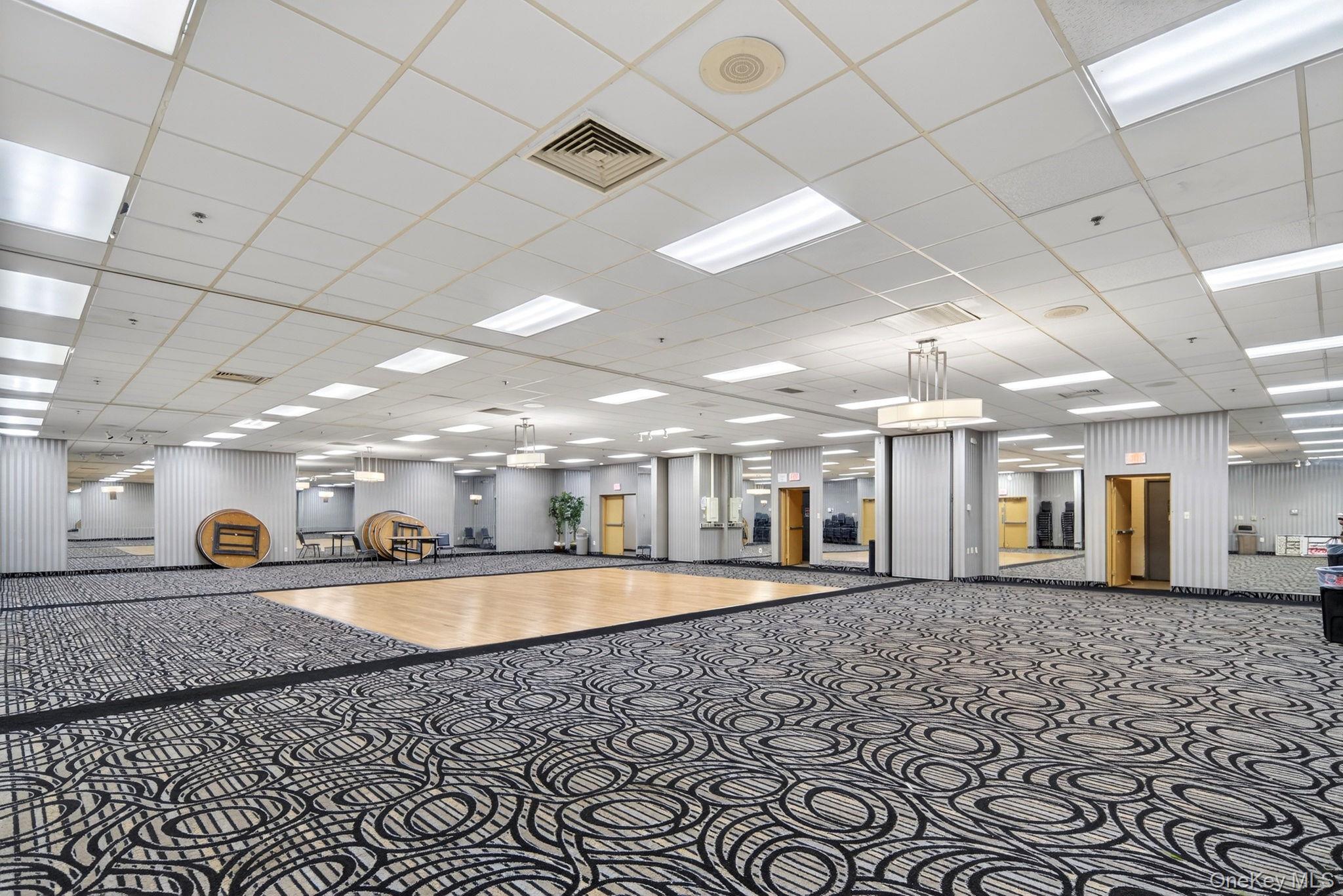 3 Watervliet Ave Ext, Colonie, NY 12206