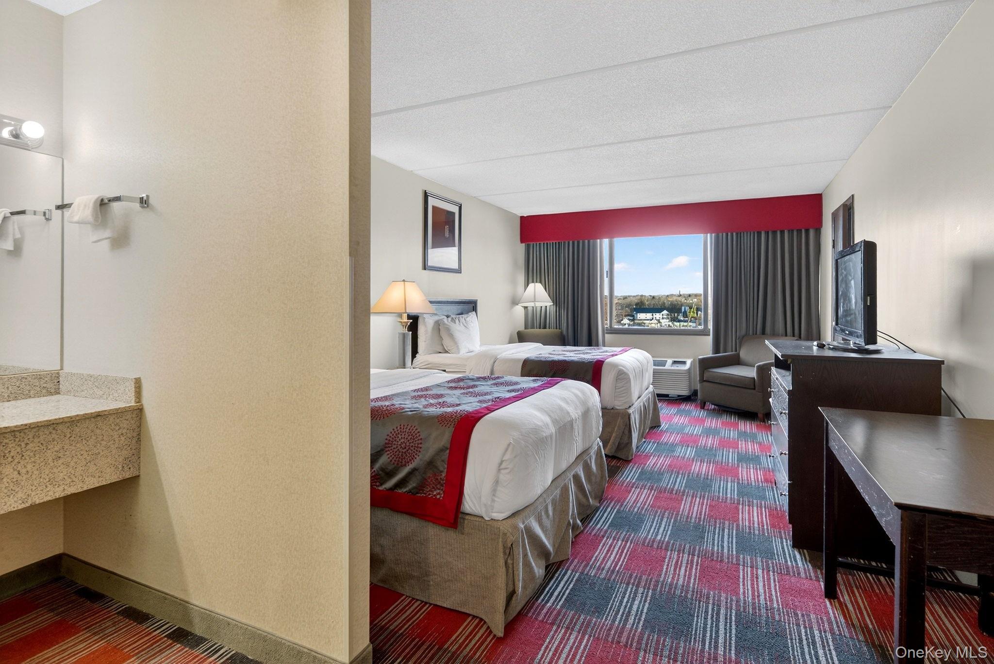 3 Watervliet Ave Ext, Colonie, NY 12206