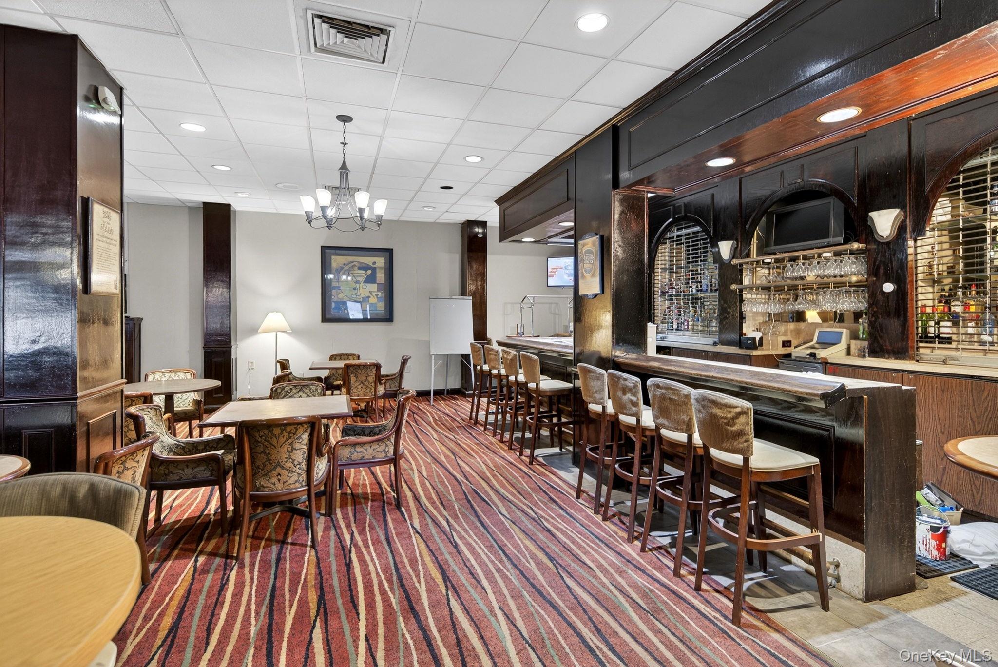 3 Watervliet Ave Ext, Colonie, NY 12206