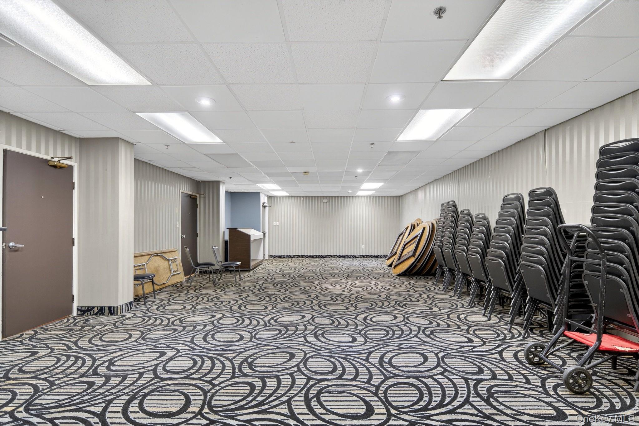 3 Watervliet Ave Ext, Colonie, NY 12206