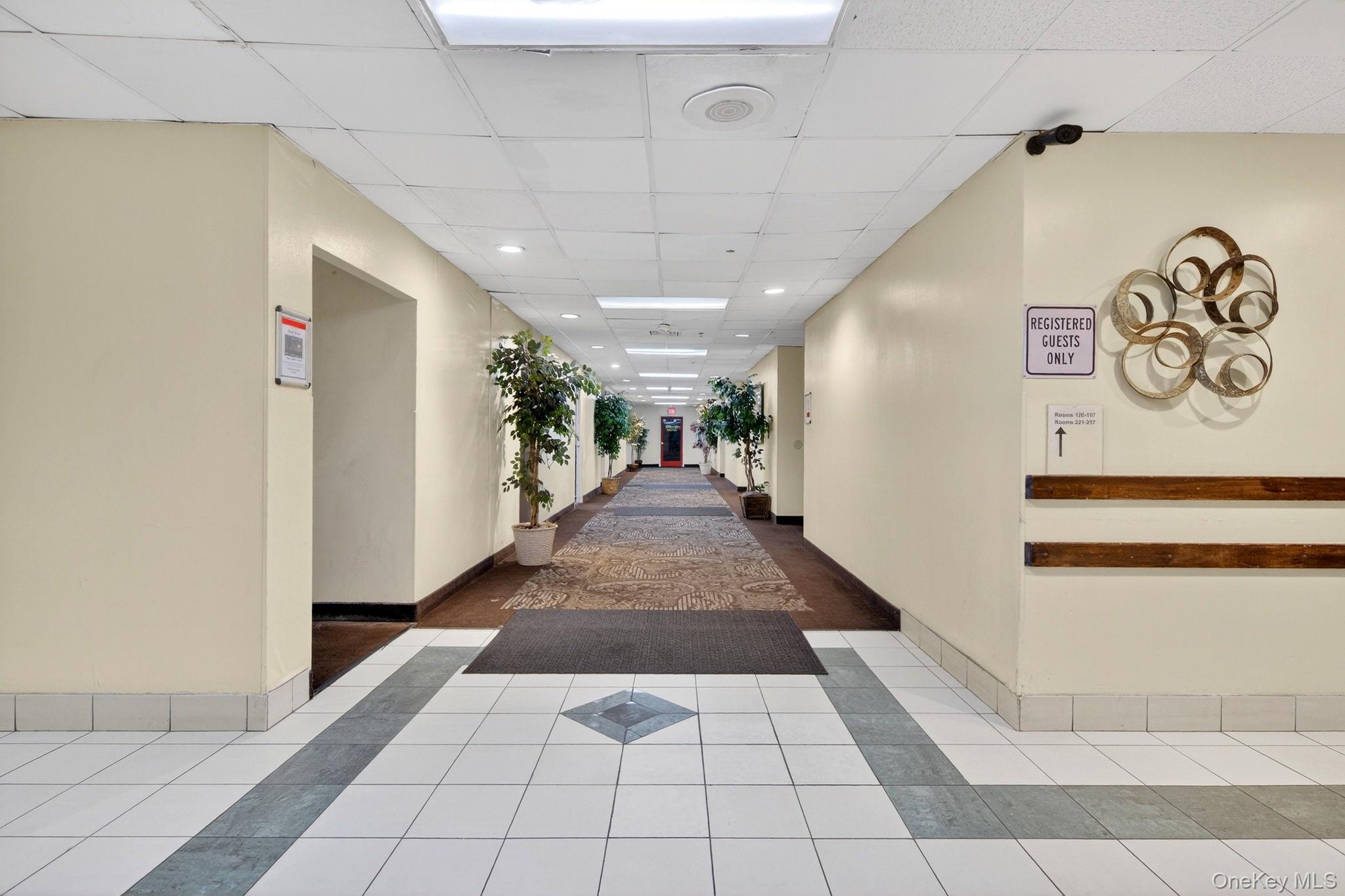 3 Watervliet Ave Ext, Colonie, NY 12206