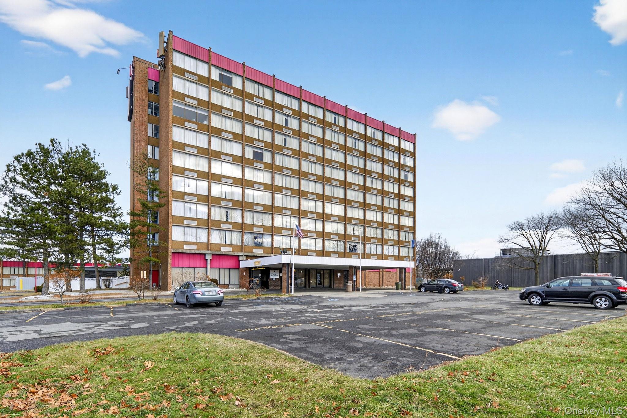 3 Watervliet Ave Ext, Colonie, NY 12206