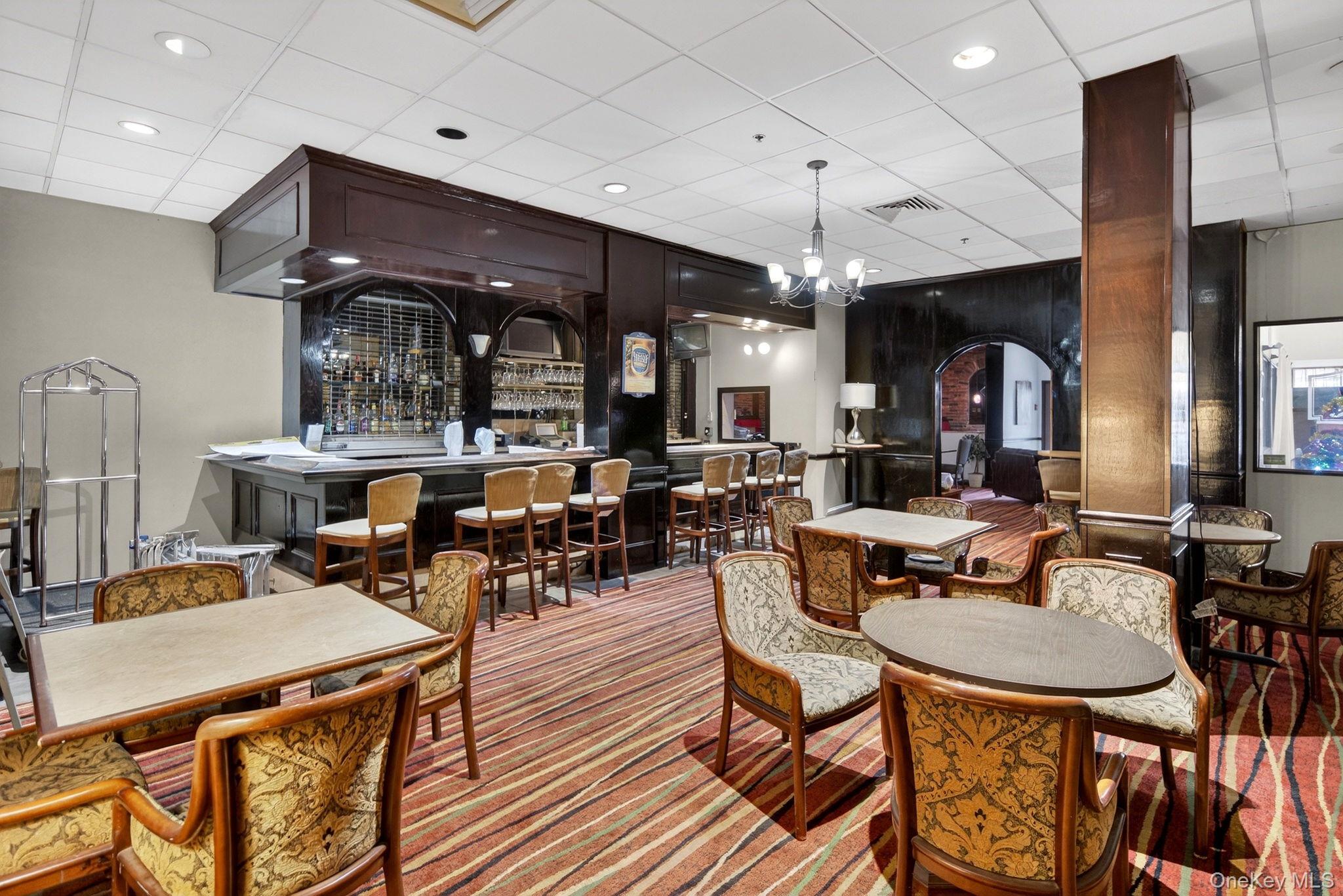 3 Watervliet Ave Ext, Colonie, NY 12206