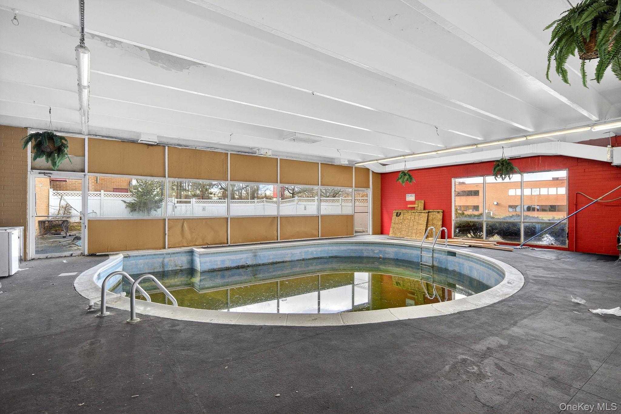 3 Watervliet Ave Ext, Colonie, NY 12206